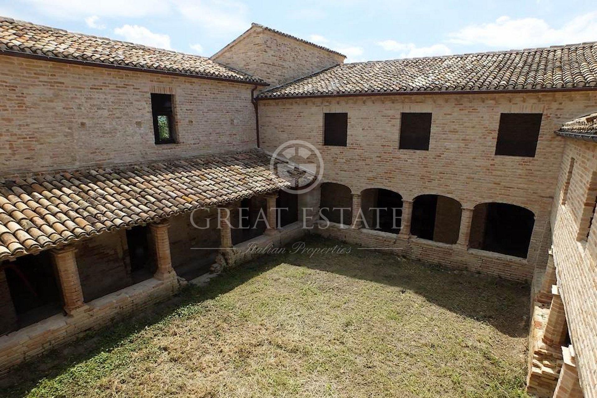 Rumah di Colmurano, Marche 11056407