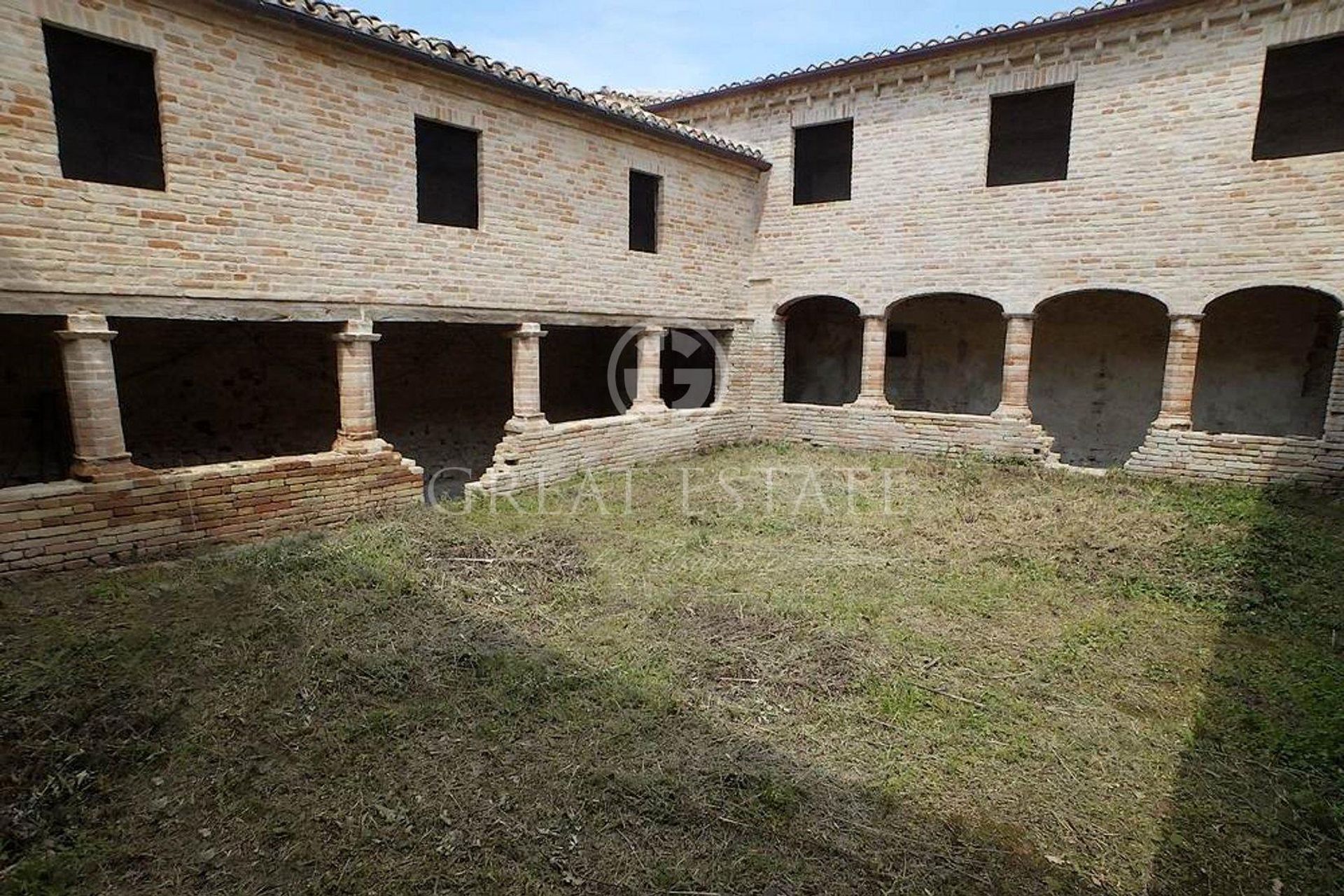 Hus i Colmurano, Marche 11056407