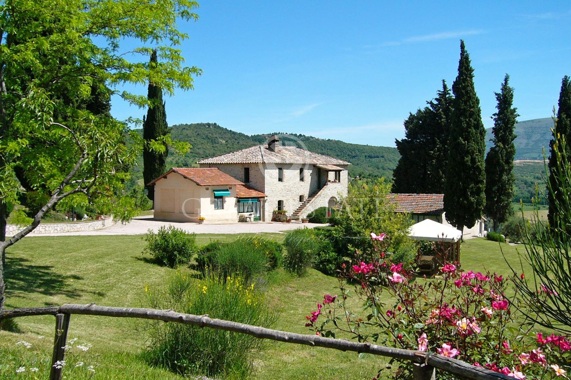 Будинок в Corciano, Umbria 11056529