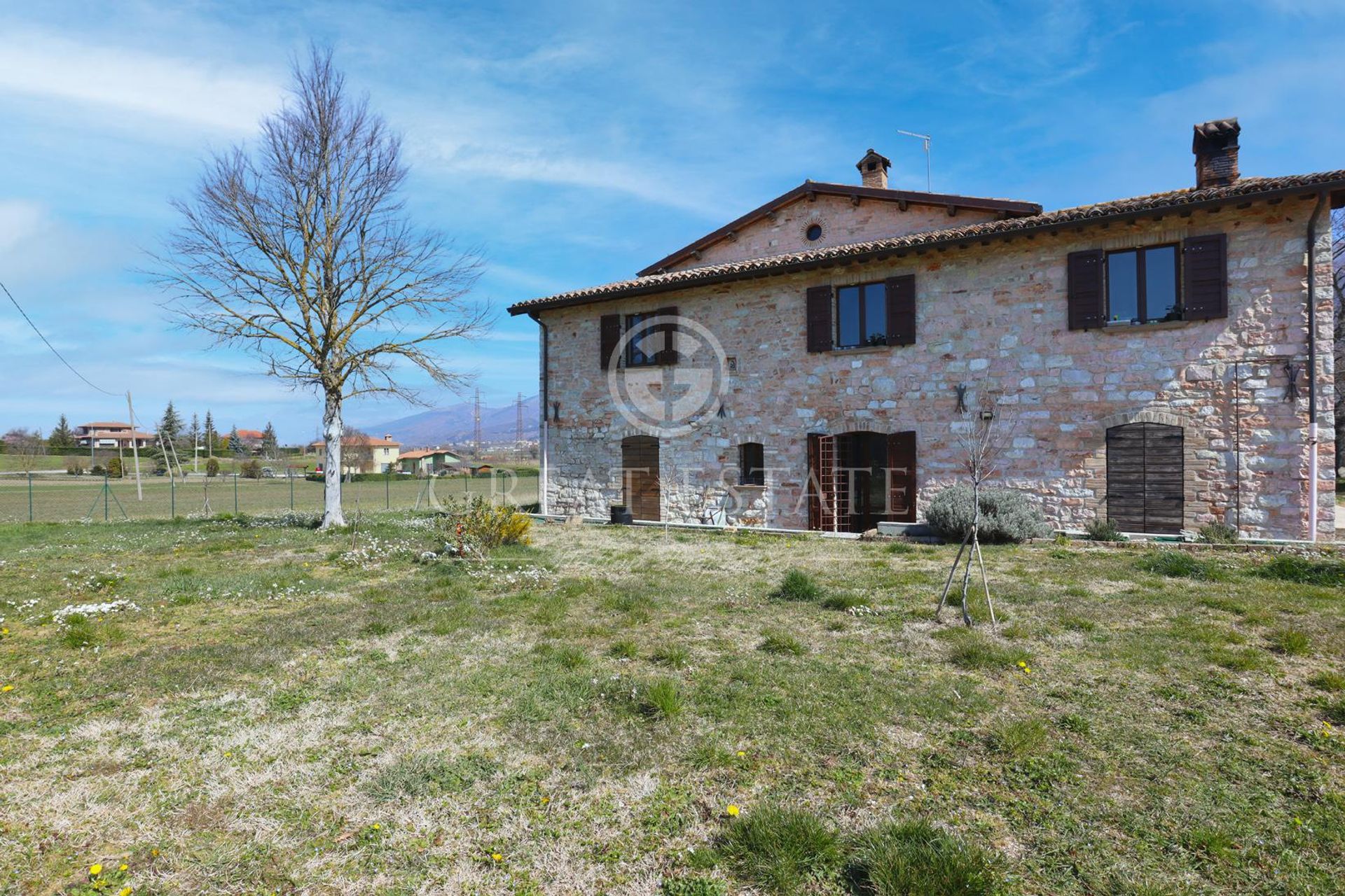 rumah dalam Gualdo Tadino, Umbria 11056700