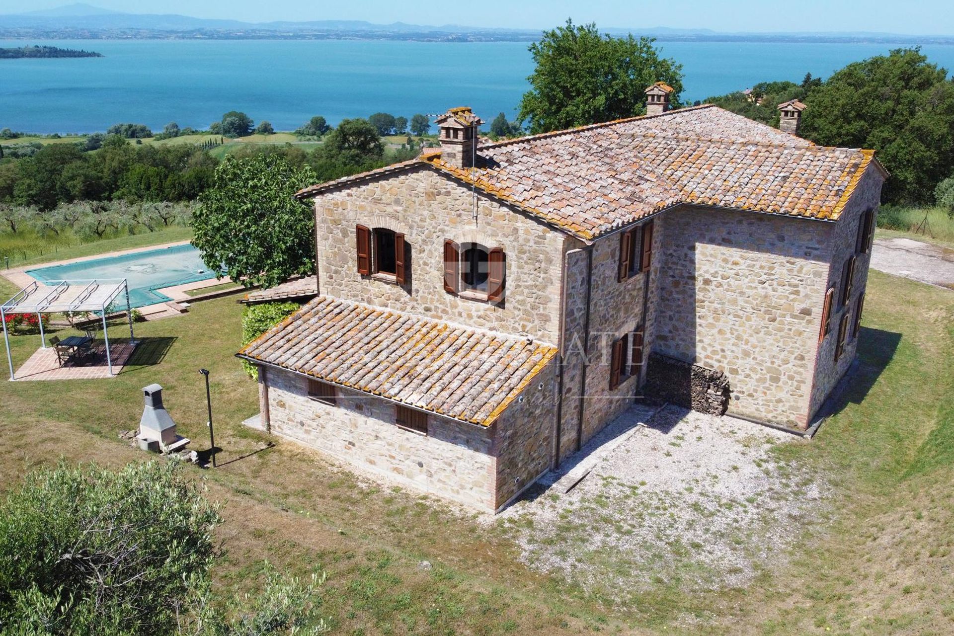 casa no , Umbria 11056800