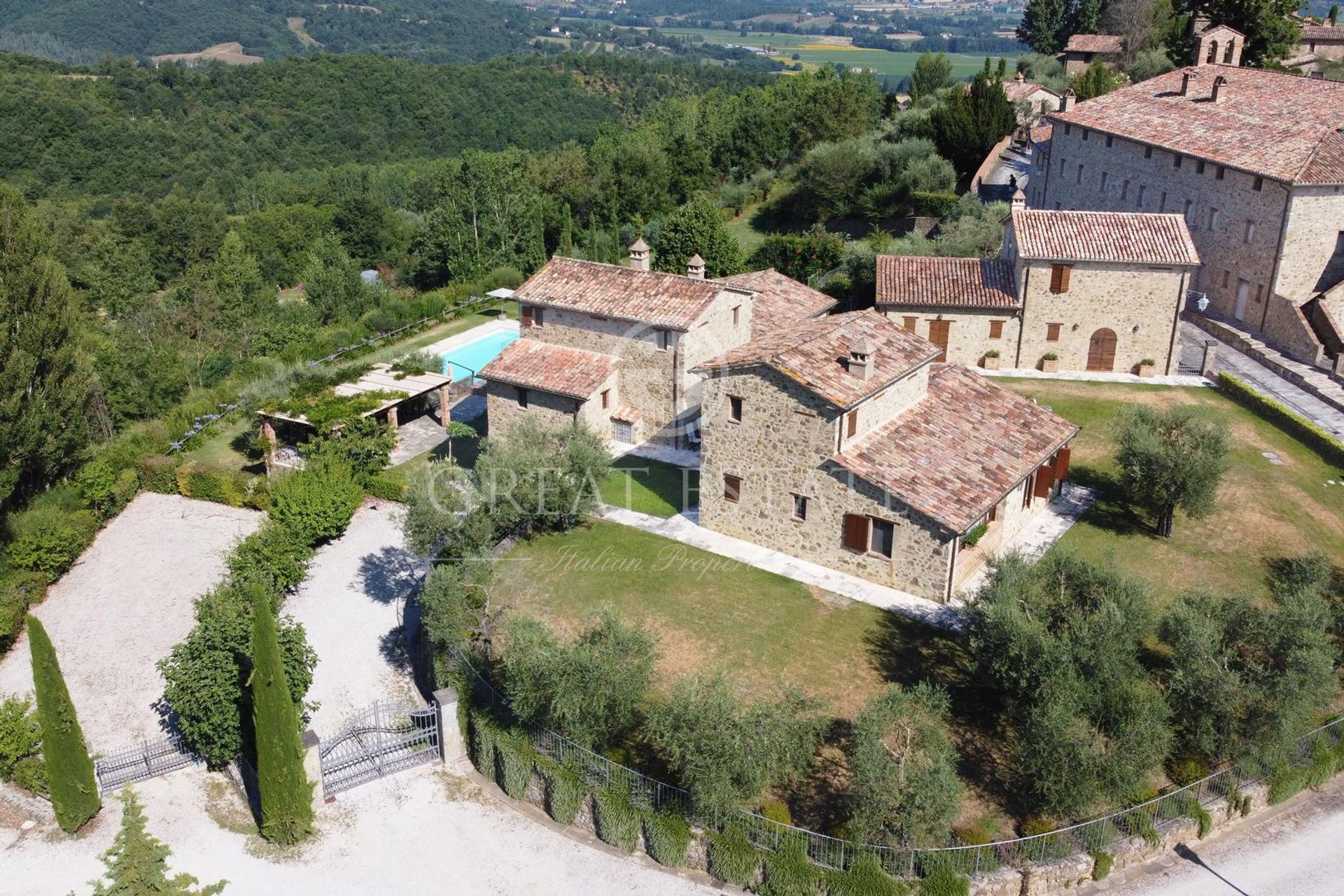 casa en Umbertide, Umbria 11056991