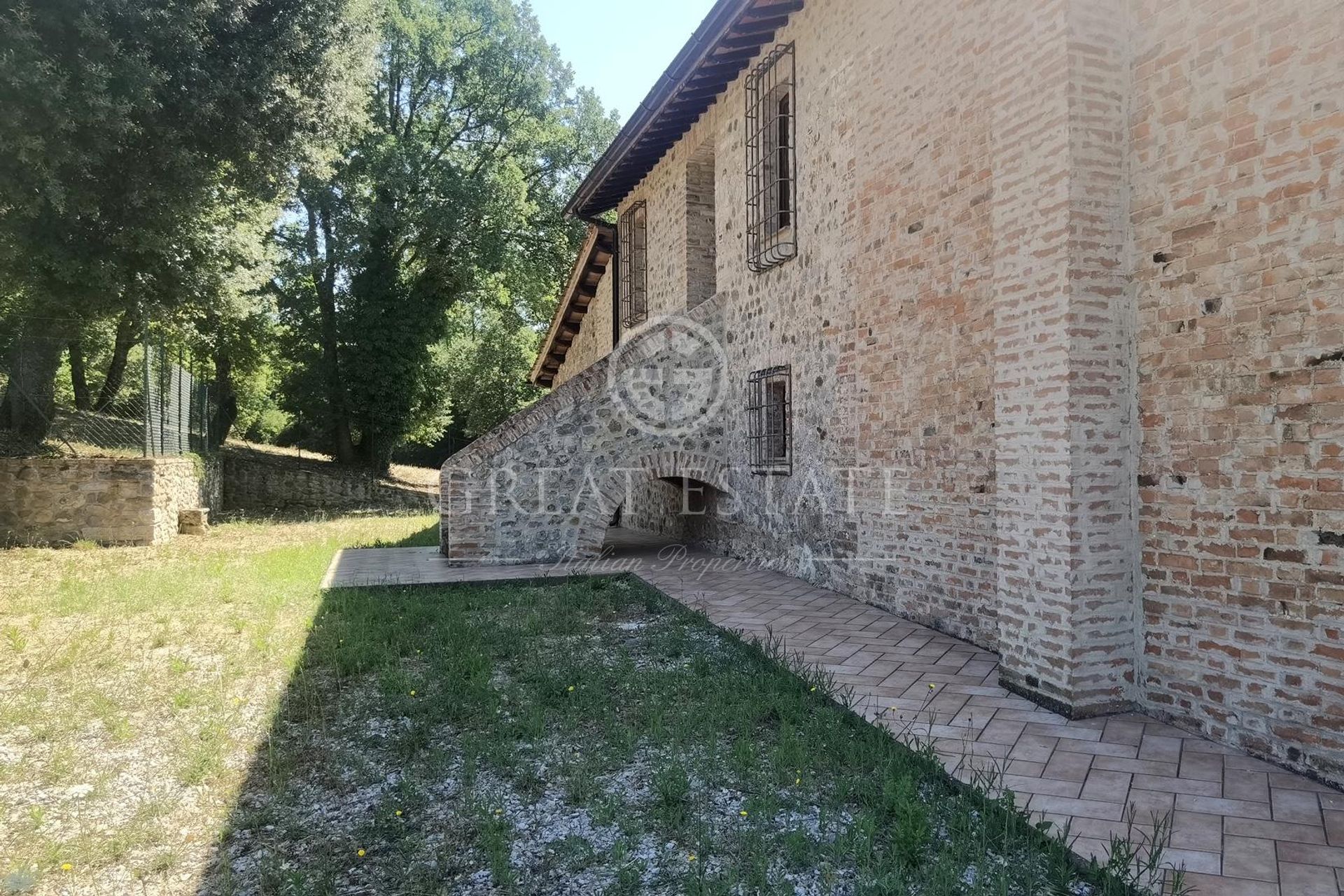 Hus i , Umbria 11056997