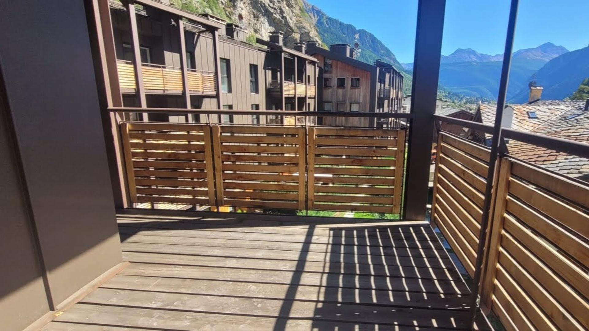 Condominium dans Courmayeur, Aosta 11057392