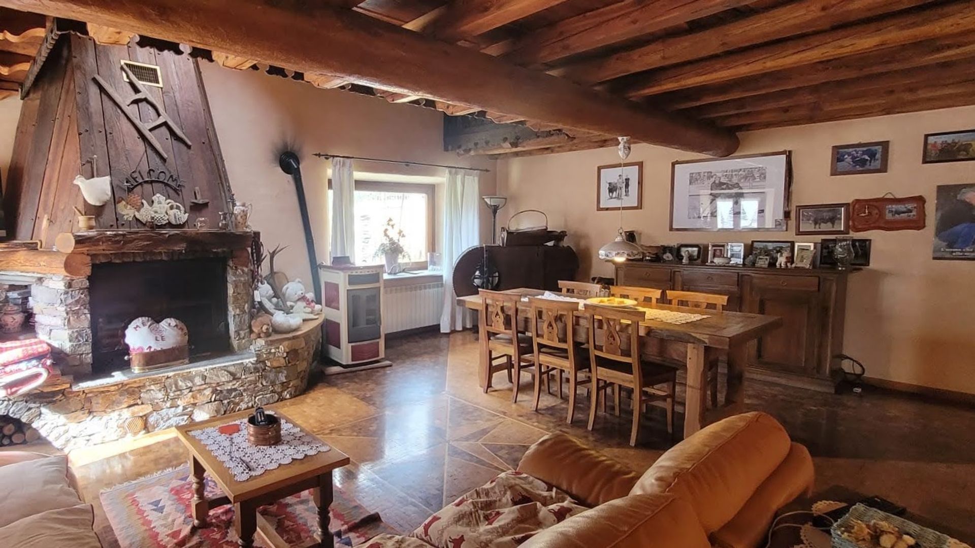 Condominium in Morgex, Valle d'Aosta 11057400