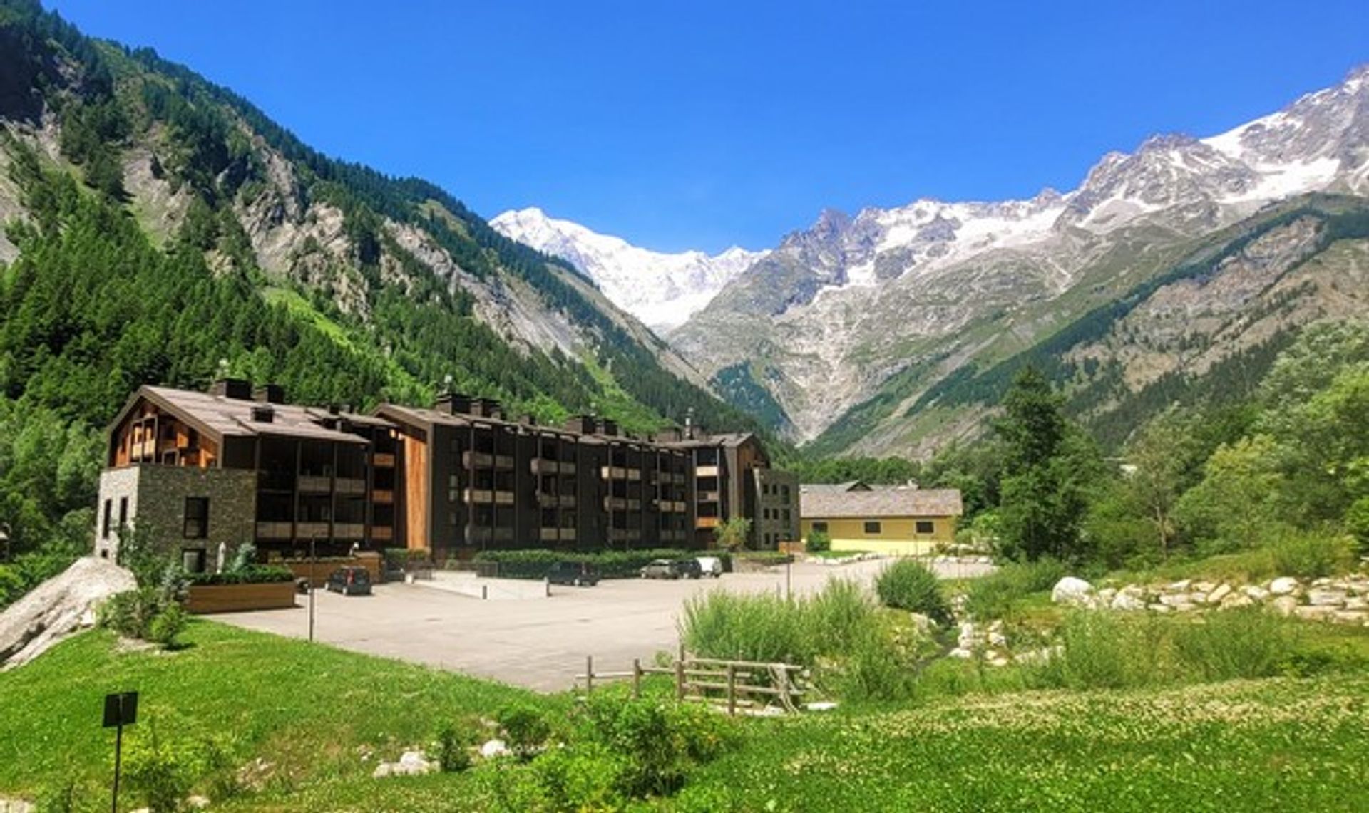 Kondominium w Courmayeur, Aosta 11057405