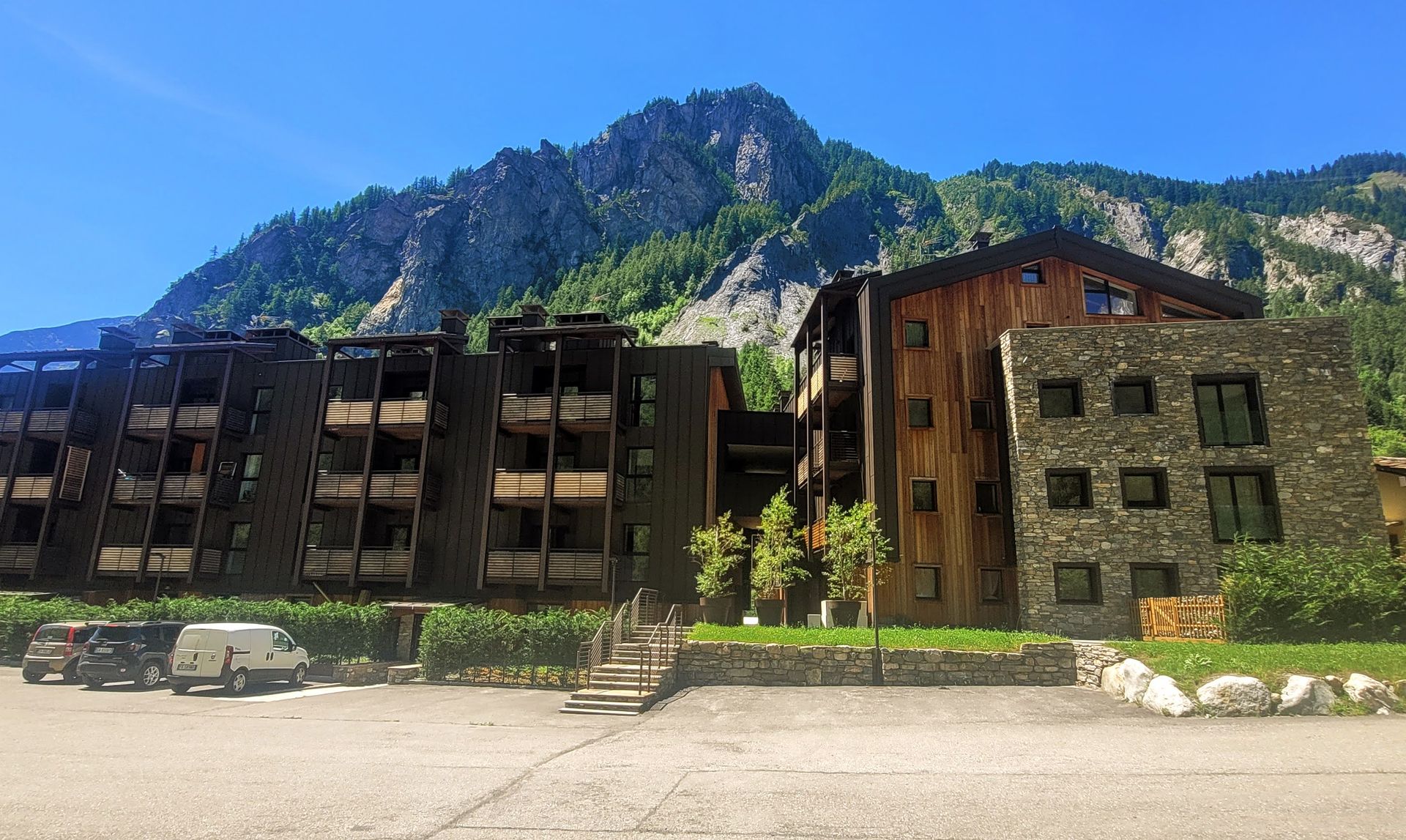 Condominium in La Saksen, Valle d'Aosta 11057435