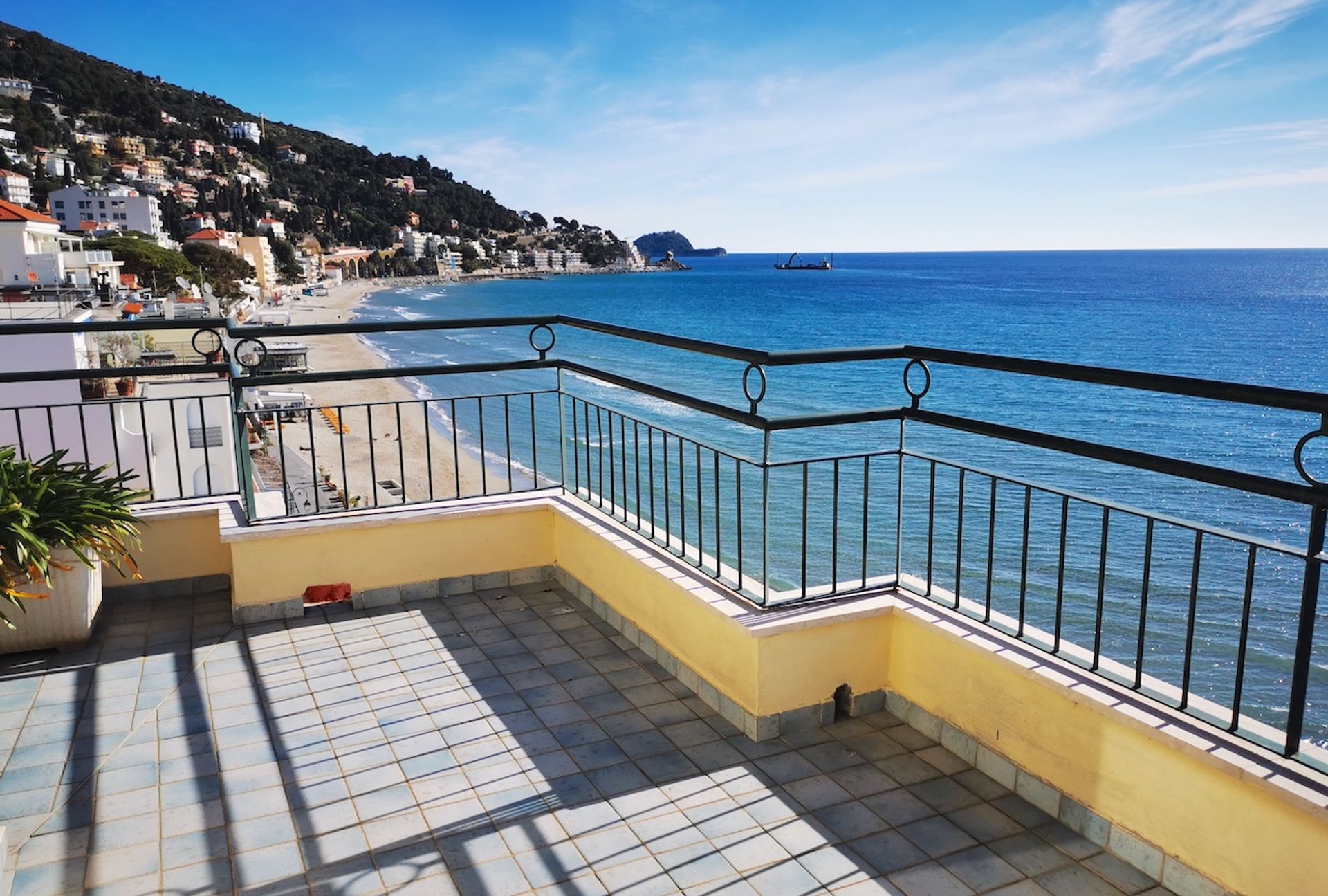 Condominium in Alassio, Liguria 11057453