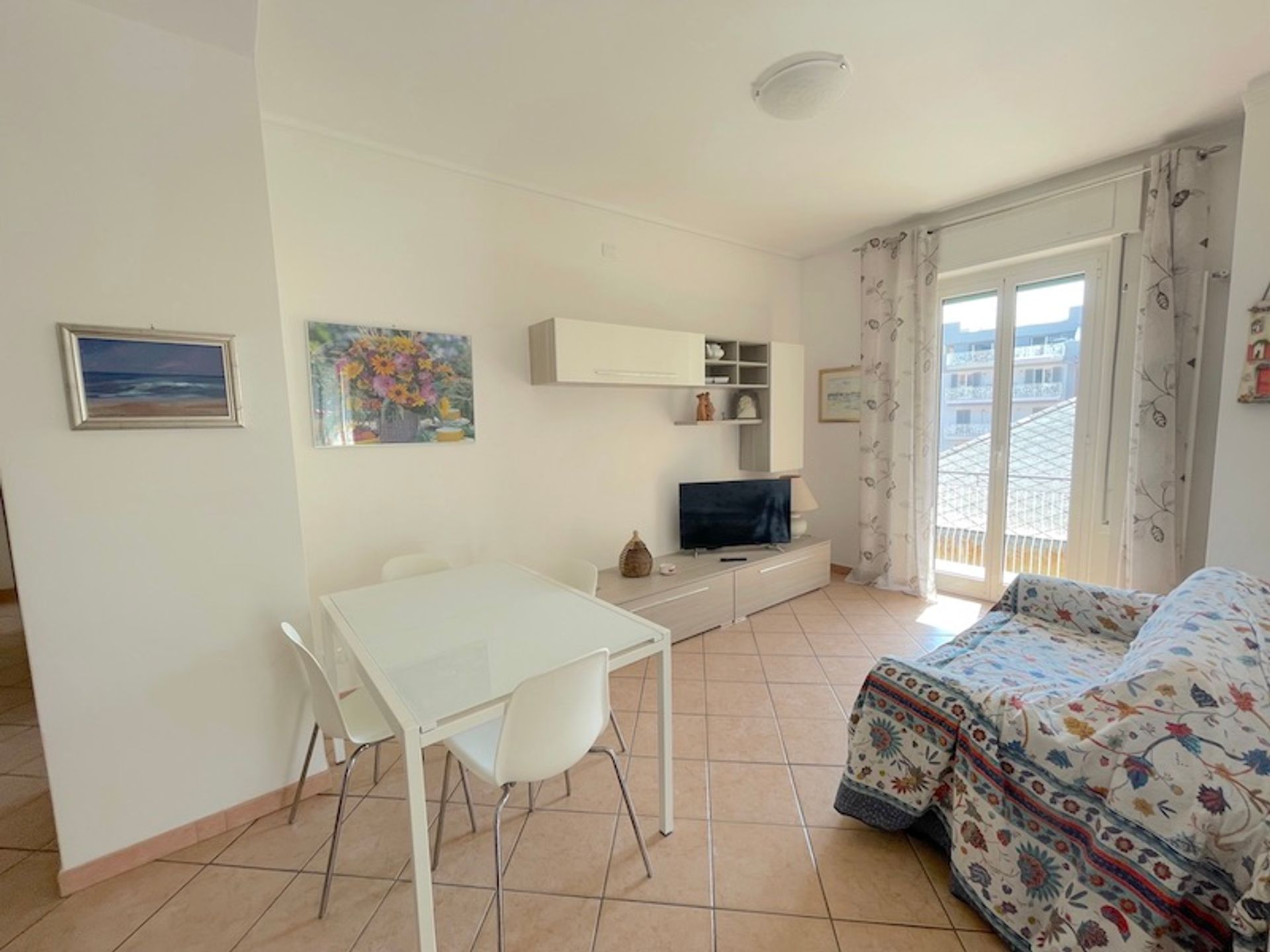 Condominio en Alassio, Liguria 11057458