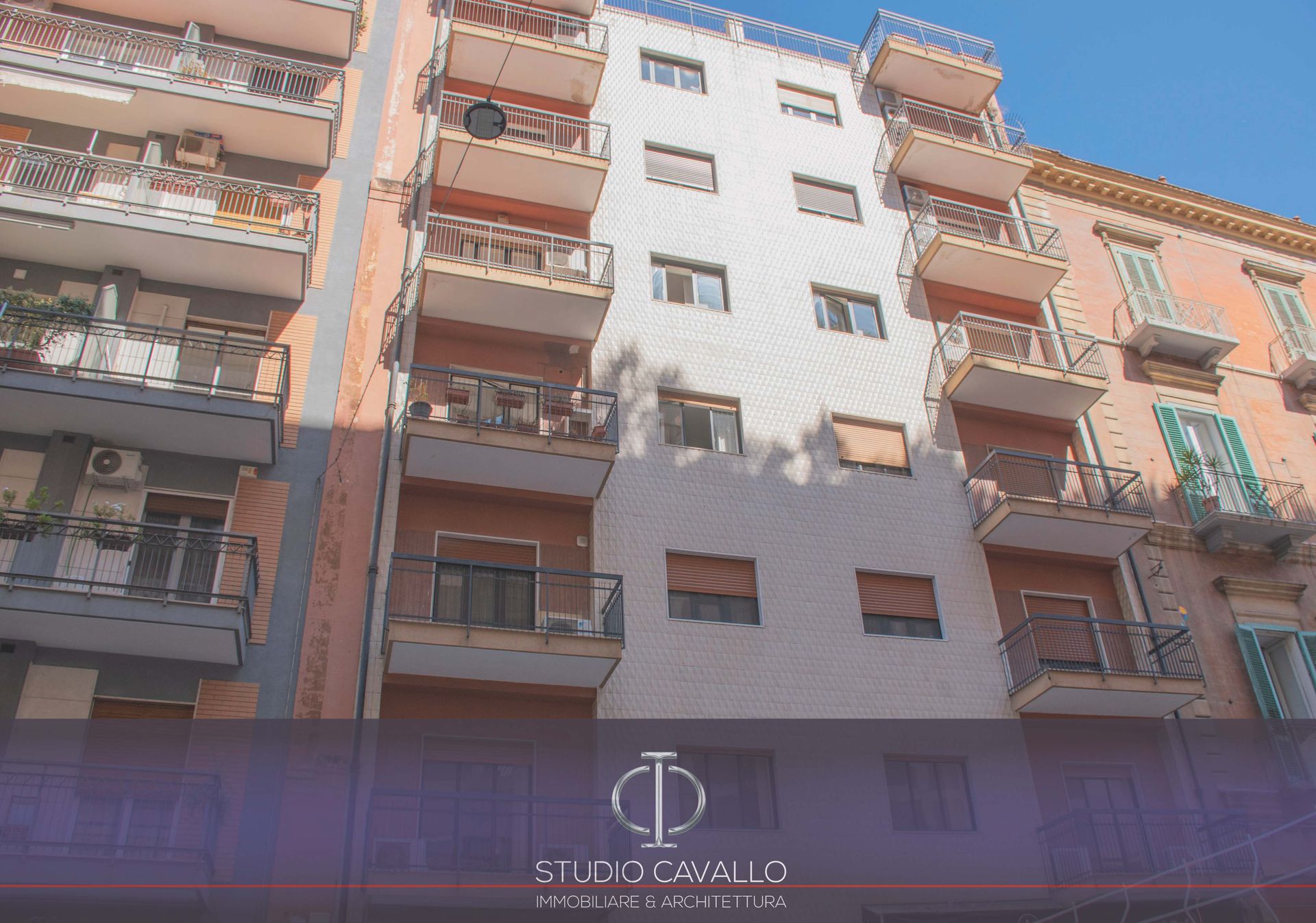 Condominio en Barí, Apulia 11057892