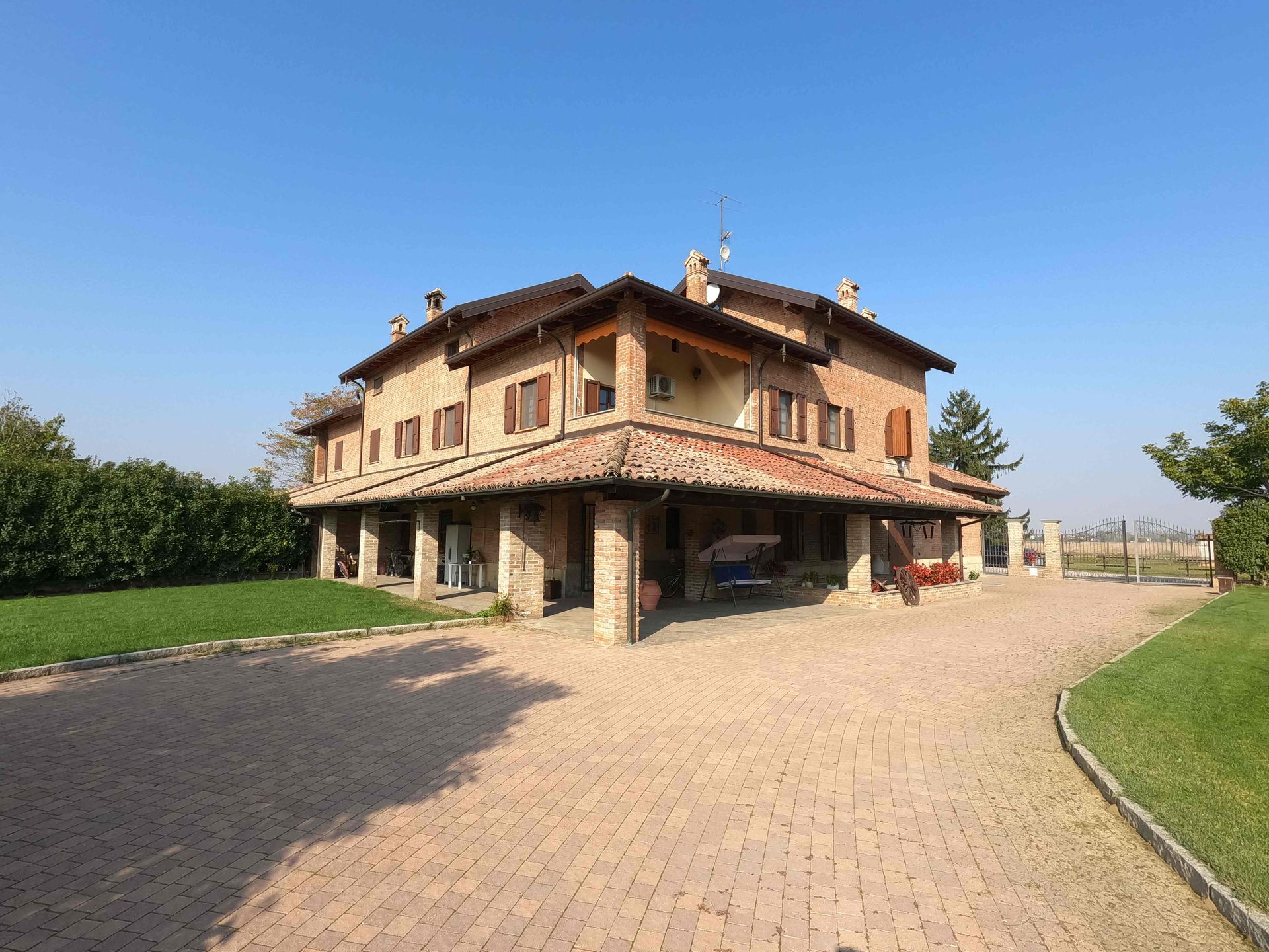 House in Tortona, Piedmont 11057906