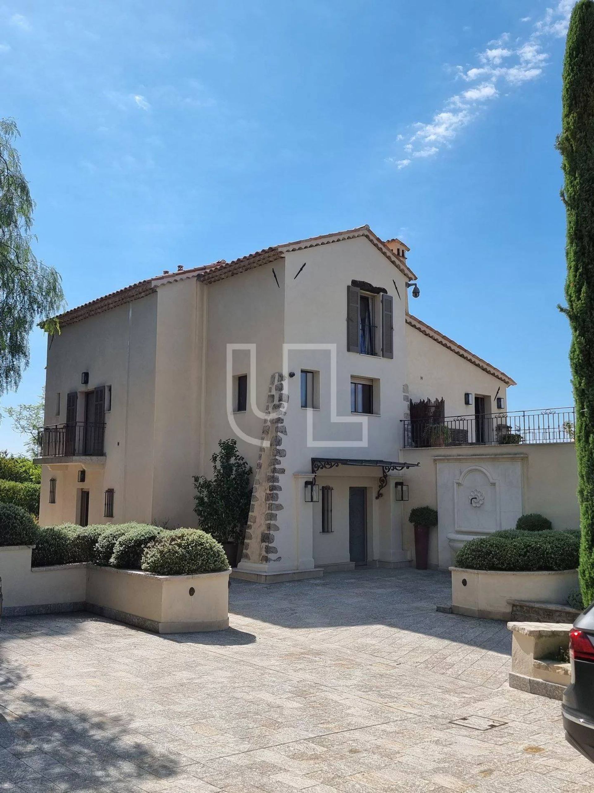 House in Mougins, Provence-Alpes-Cote d'Azur 11058063