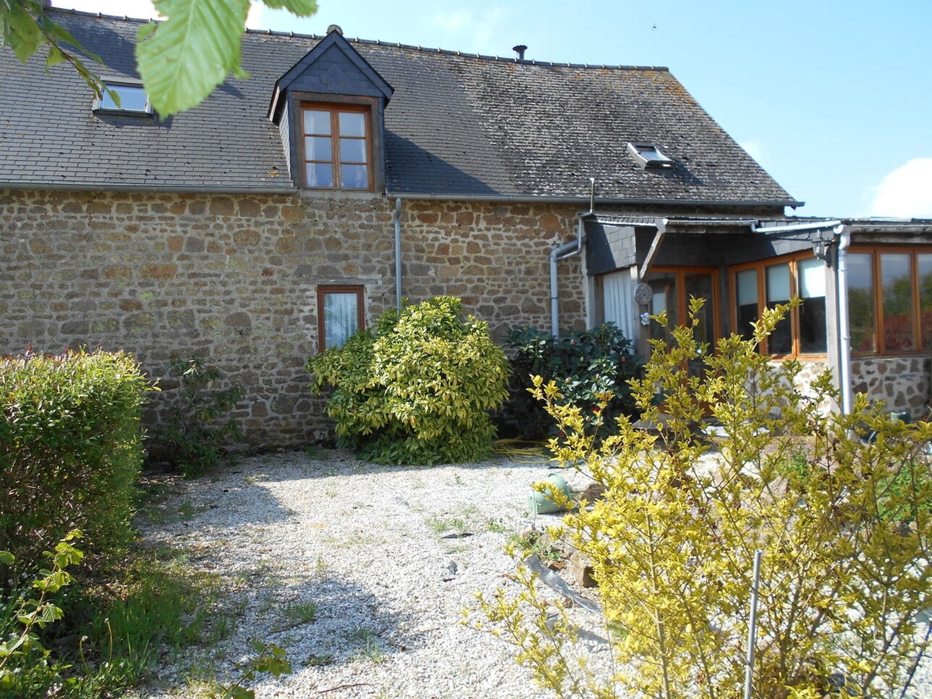 Talo sisään Javron-les-Chapelles, Pays de la Loire 11061159