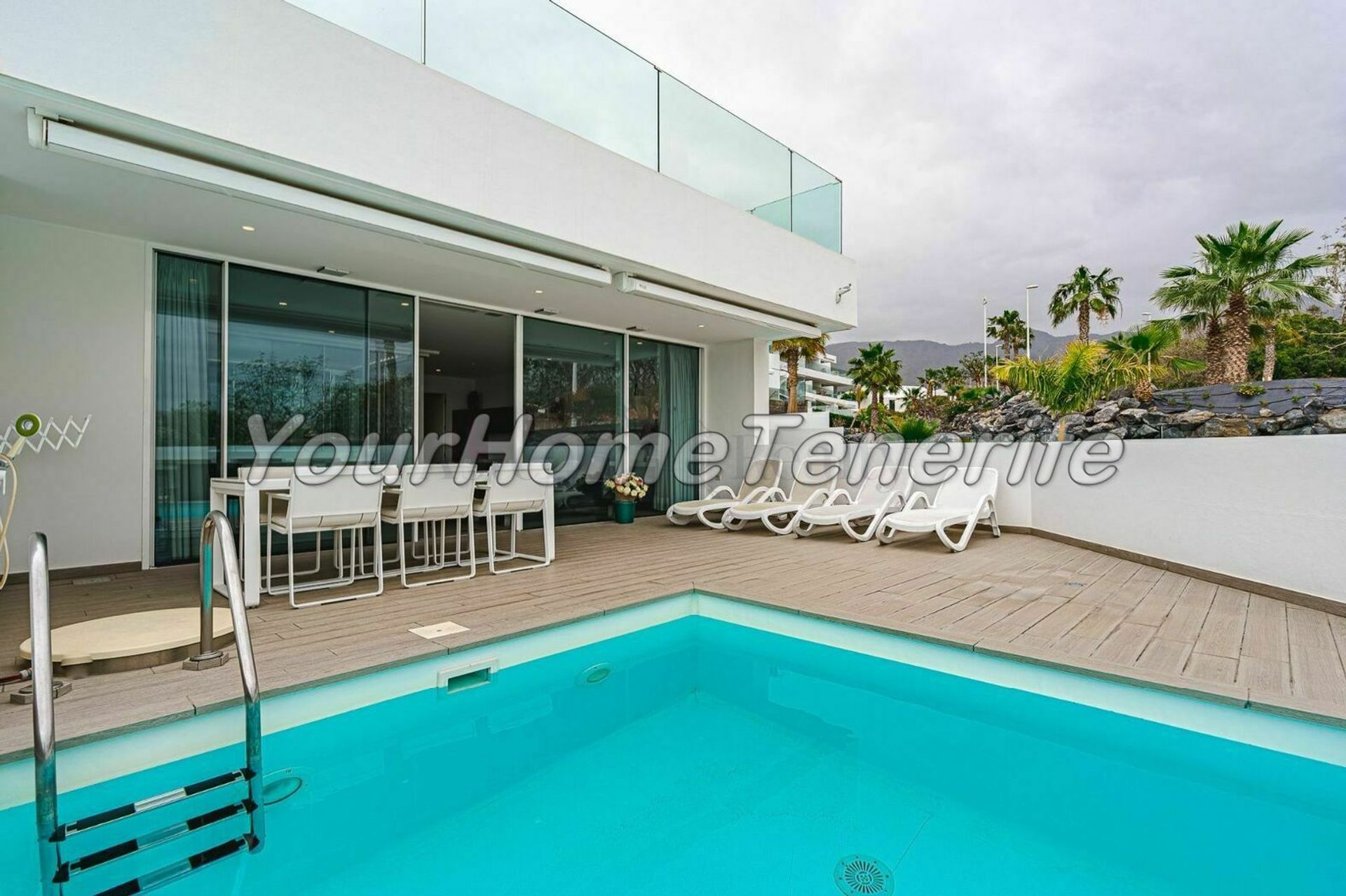 Condominium in Adeje, Canary Islands 11062858