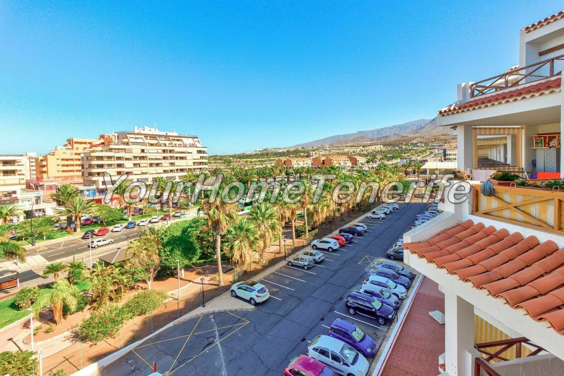 Condominium in Arona, Canary Islands 11062950