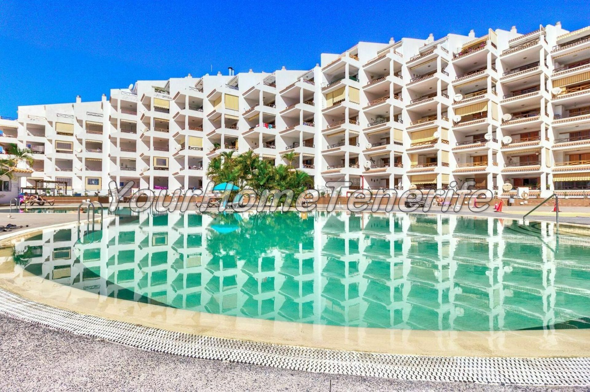 Condominium in Los Cristianos, Canarische eilanden 11062950