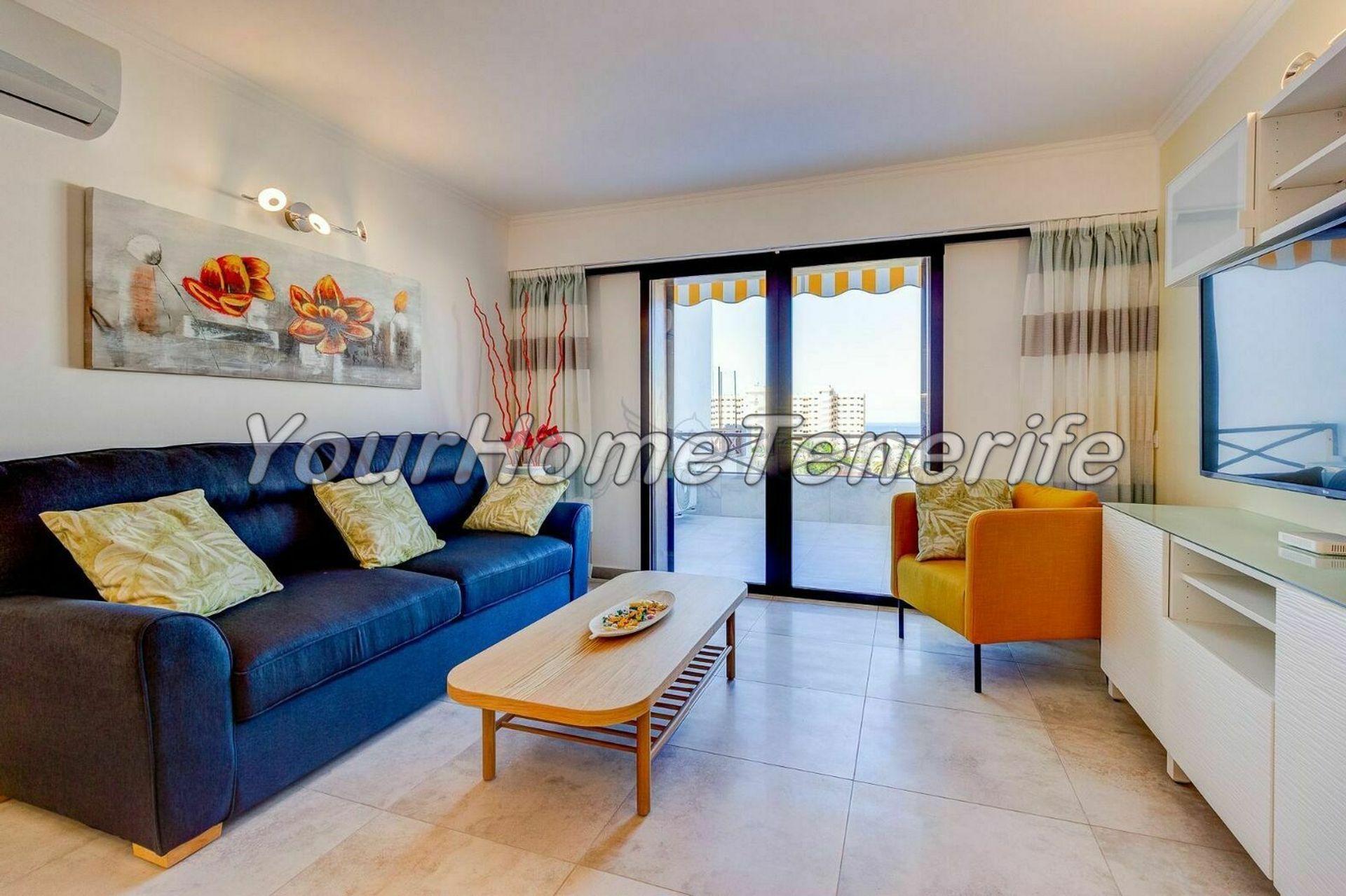 Condominium in Los Cristianos, Canarische eilanden 11062950