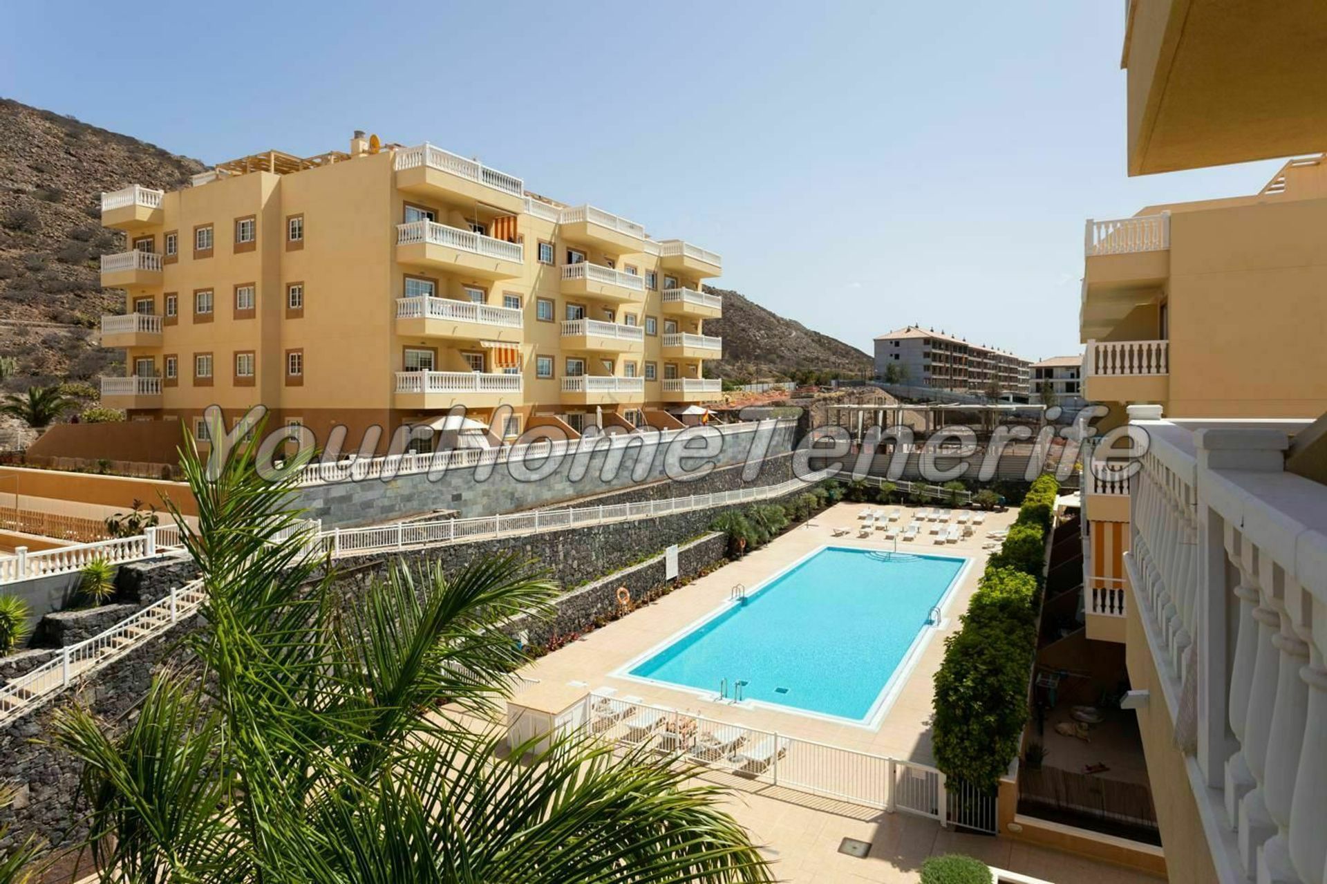 Condominium in Los Cristianos, Canarische eilanden 11062967