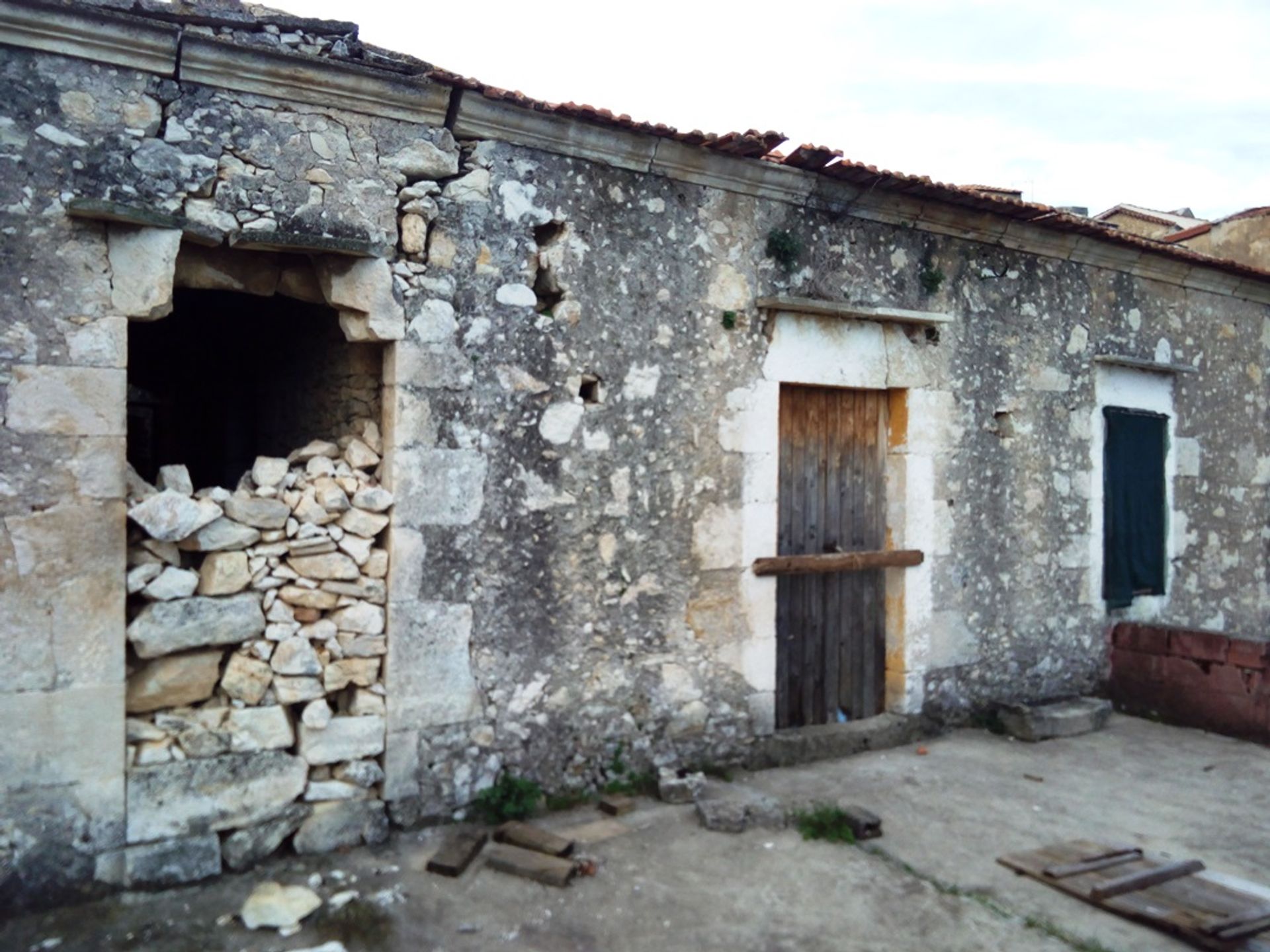 жилой дом в Chania,  11063069