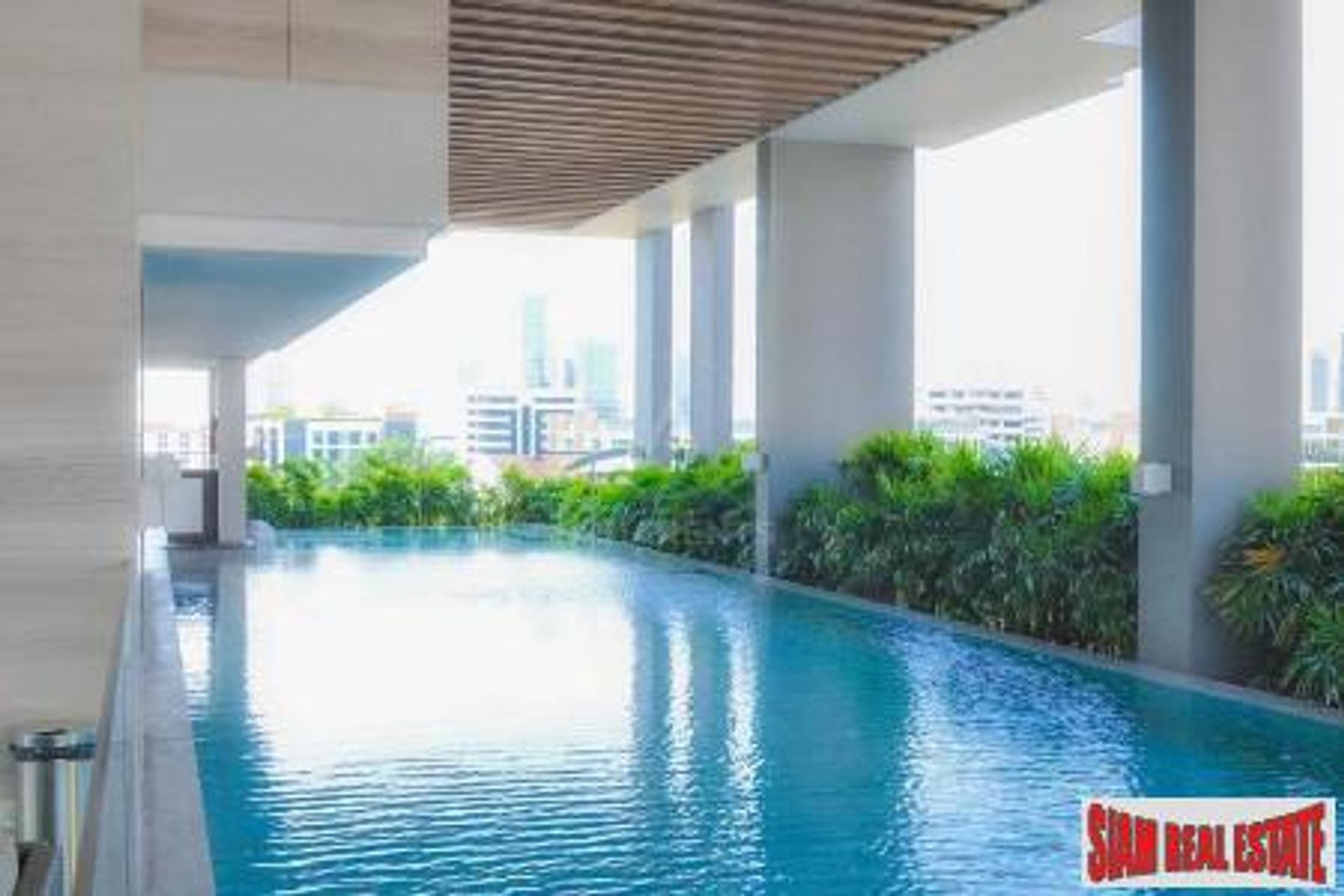 Condominium in Watthana, Krung Thep Maha Nakhon 11063693