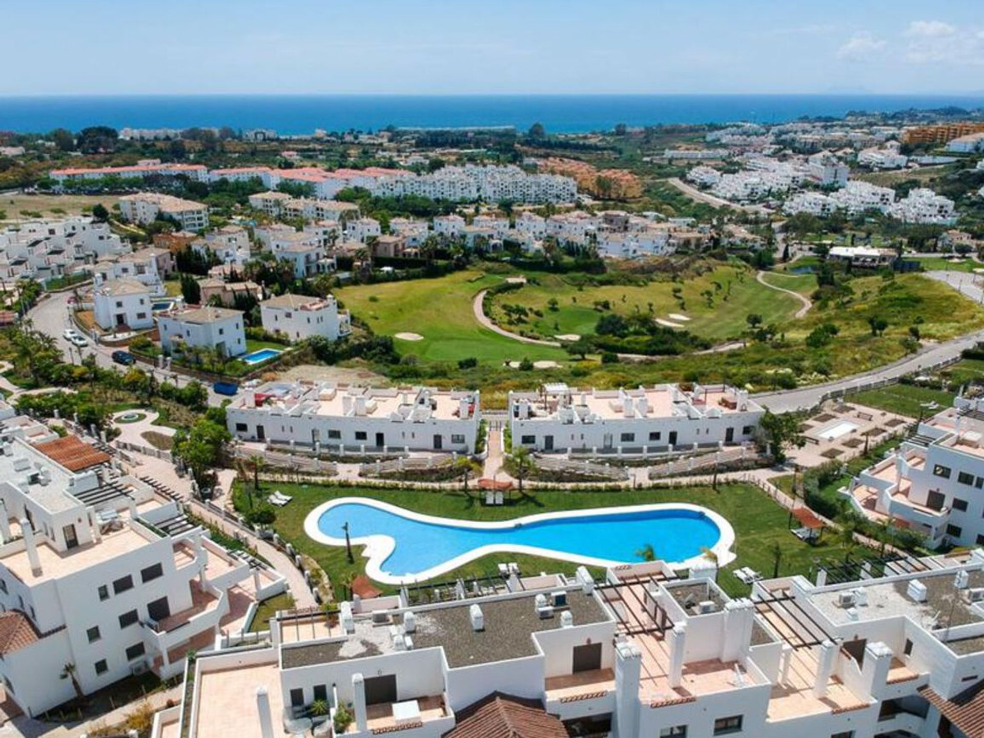 Condominium dans Estepona, Andalousie 11064423