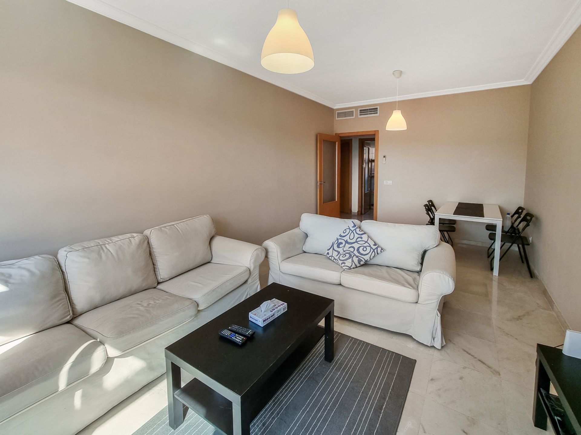 Condominium dans , Andalucía 11064577