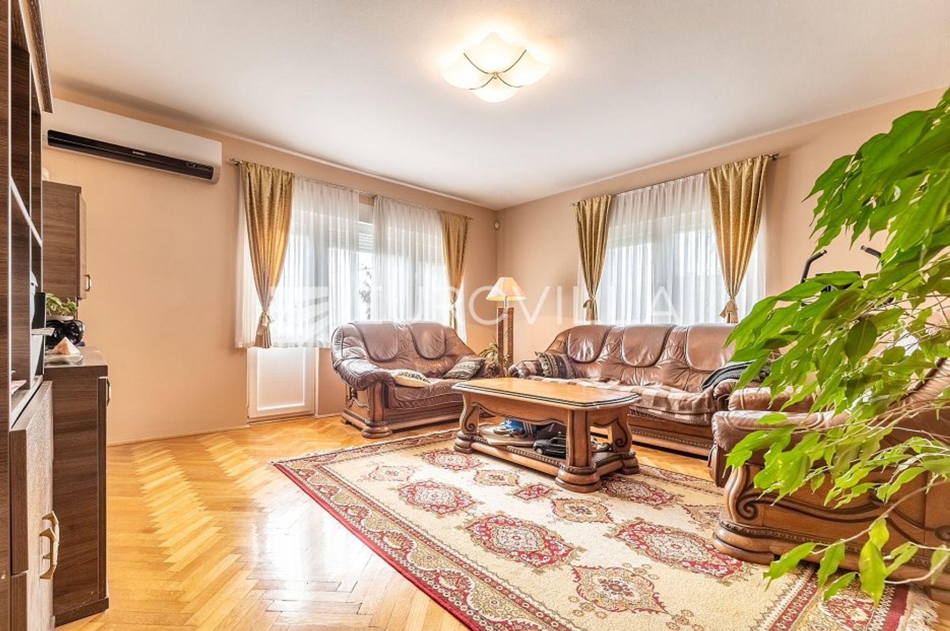 casa en Gornje Vrapce, Zagreb, Grad 11065208