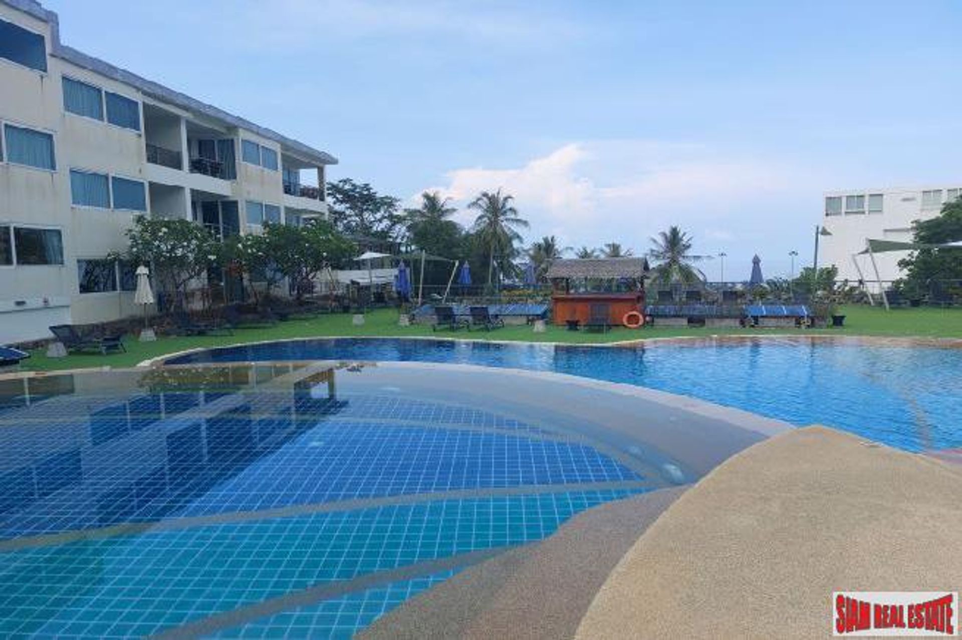 Condominium in Karon, Phuket 11067718