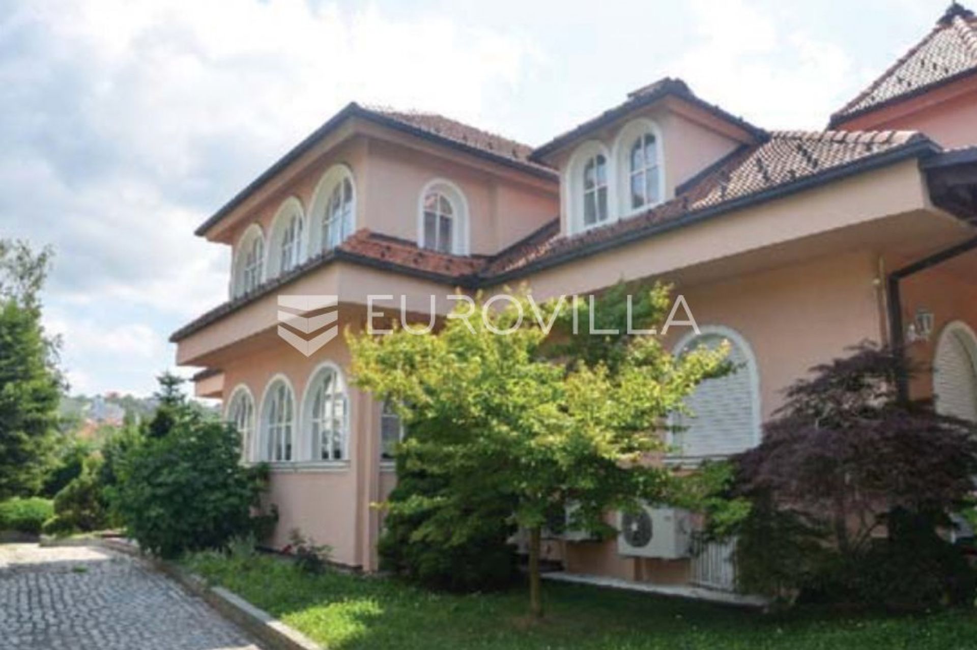 casa en Crna Voda, Zagreb, Graduado 11068680