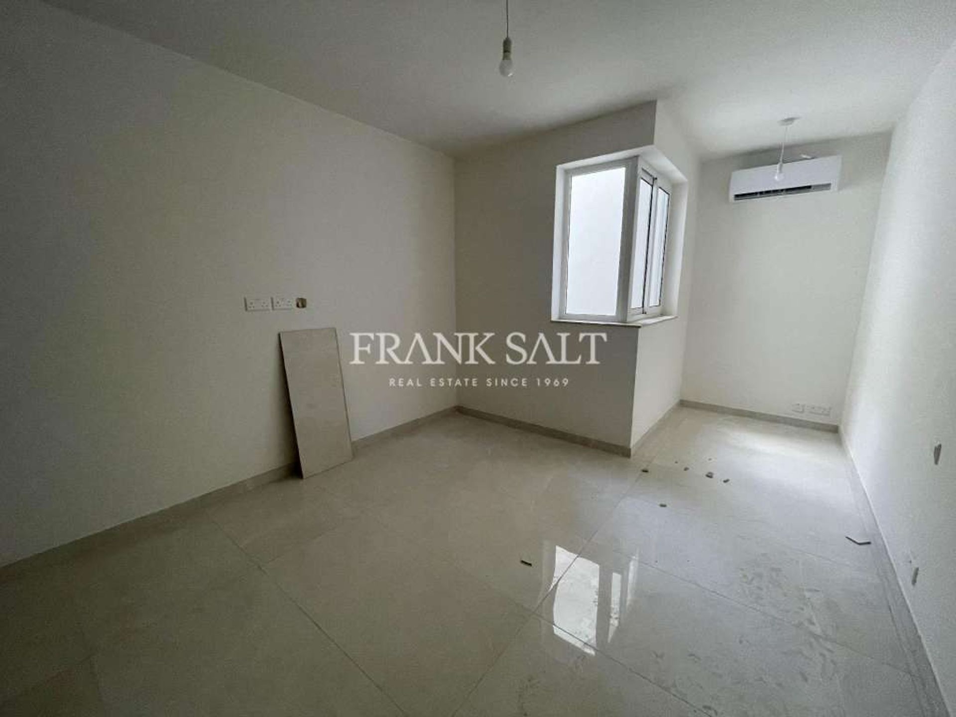 Condominio en Tal-Mejda, Swieqi 11069795