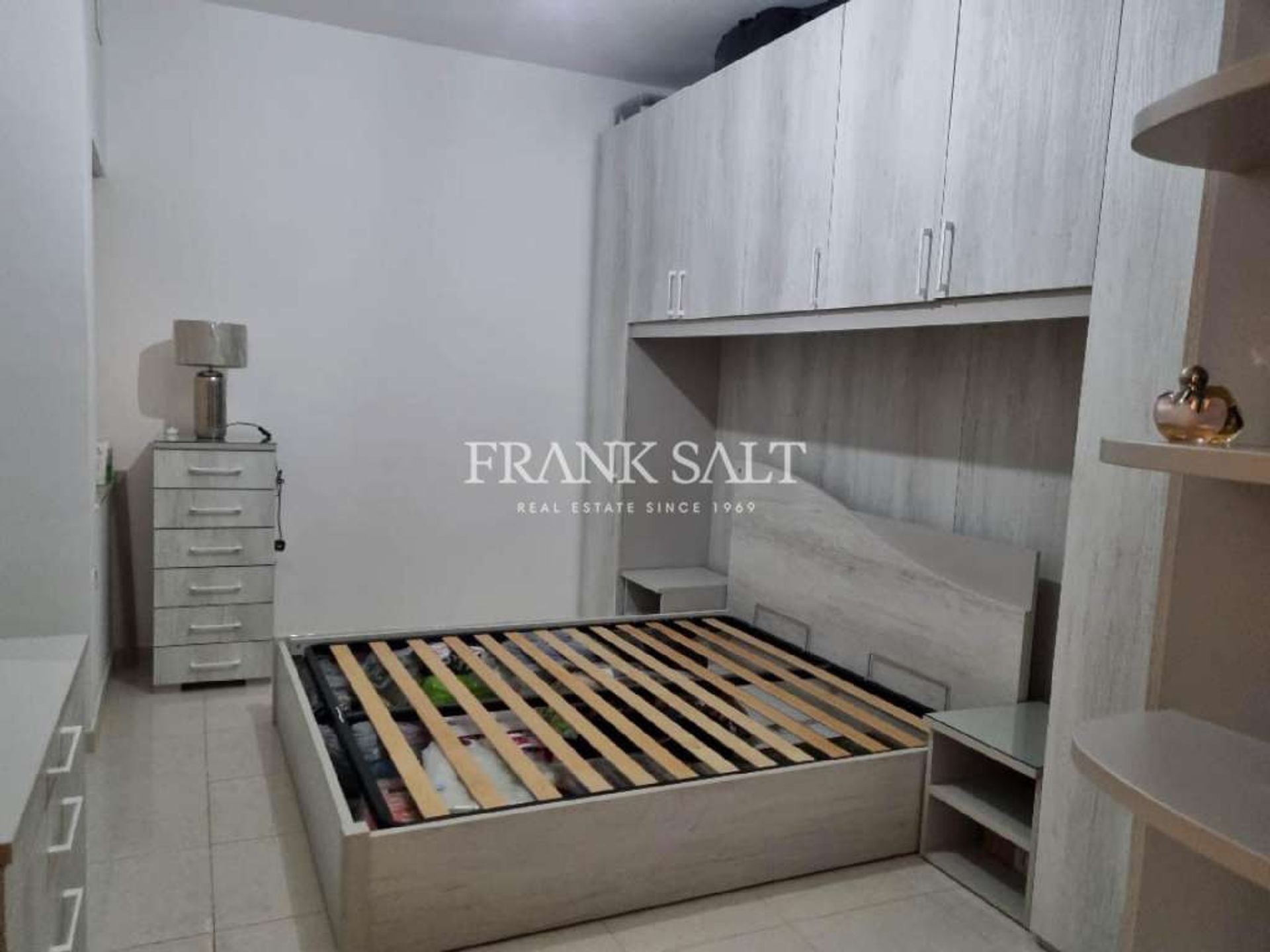 Condominio nel Maghtab, Nasciaro 11069828