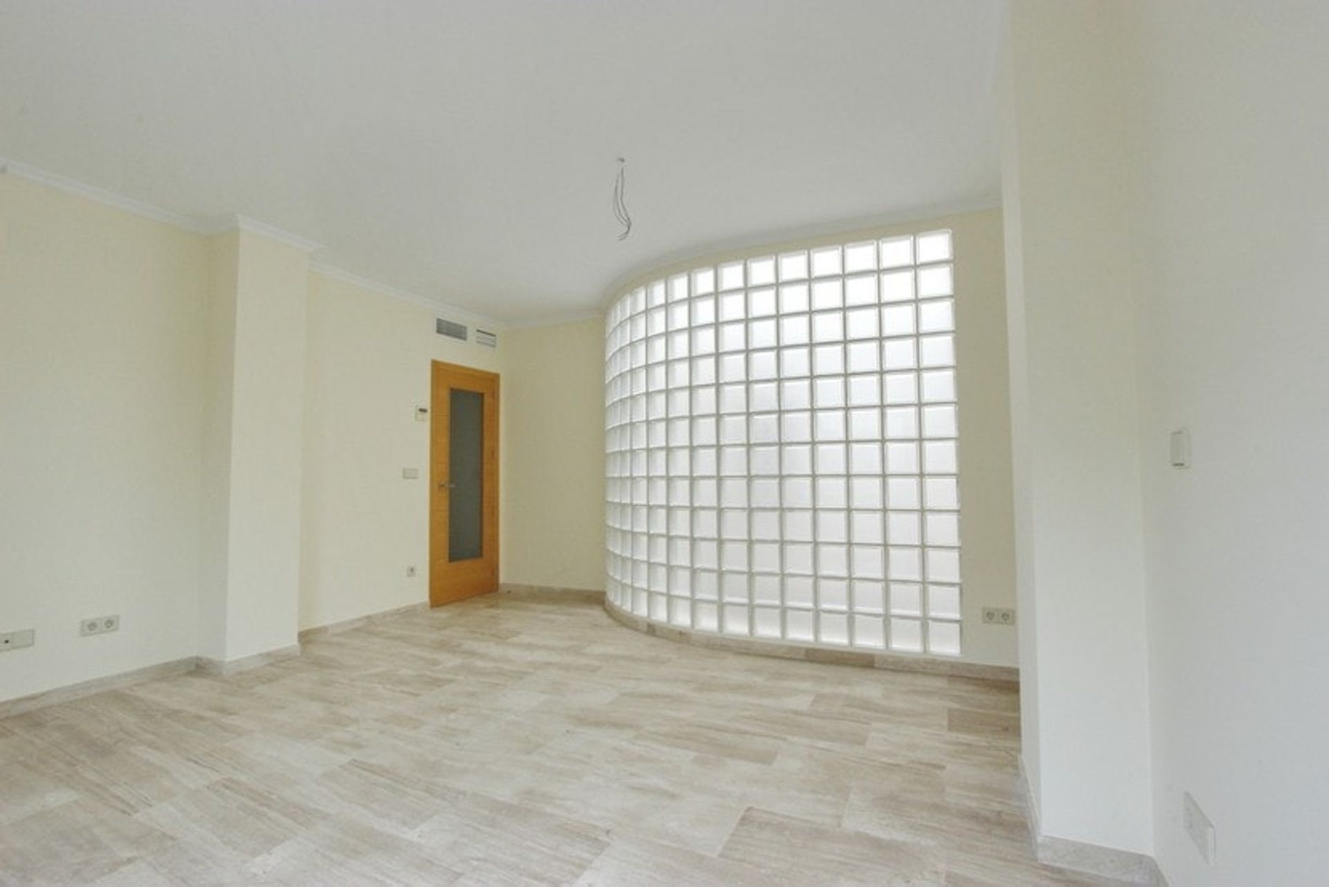 Condominio nel Babele, Valenza 11074162