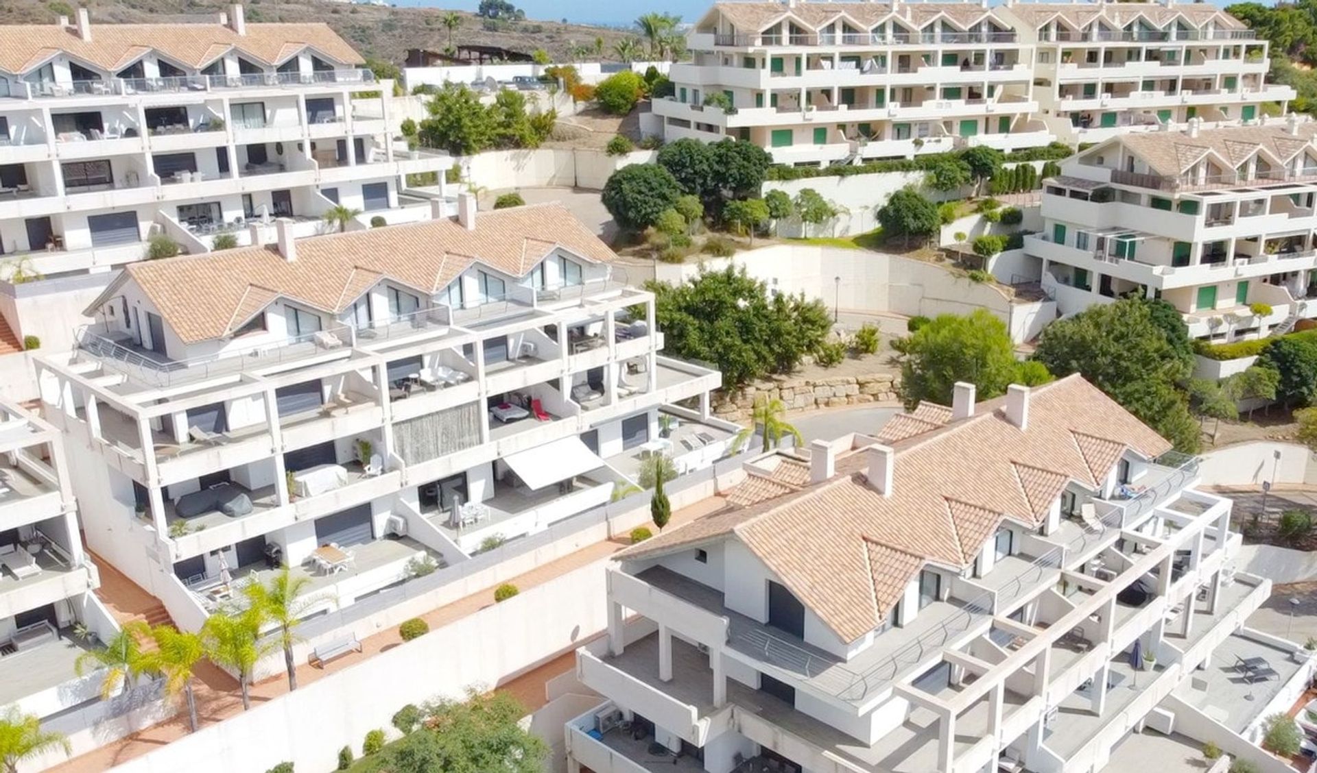 Condominium in Estepona, Andalucía 11075176