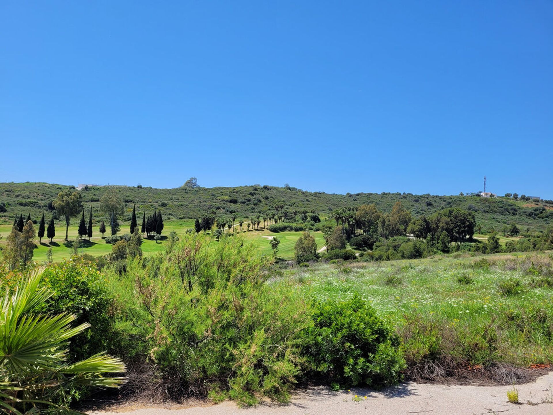 Tierra en Estepona, Andalucía 11076182