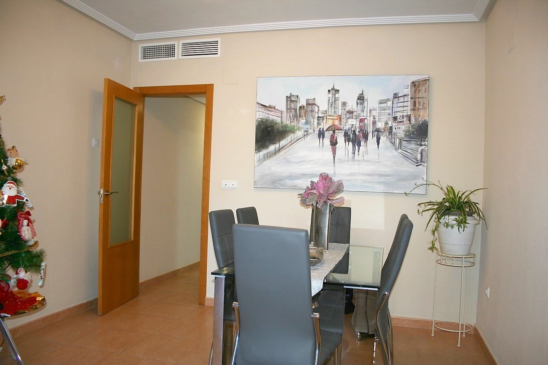 Condominium in Alacant, Comunidad Valenciana 11077769