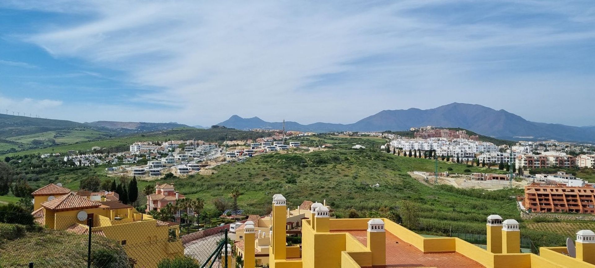 Eigentumswohnung im Puerto de la Duquesa, Andalusia 11078100