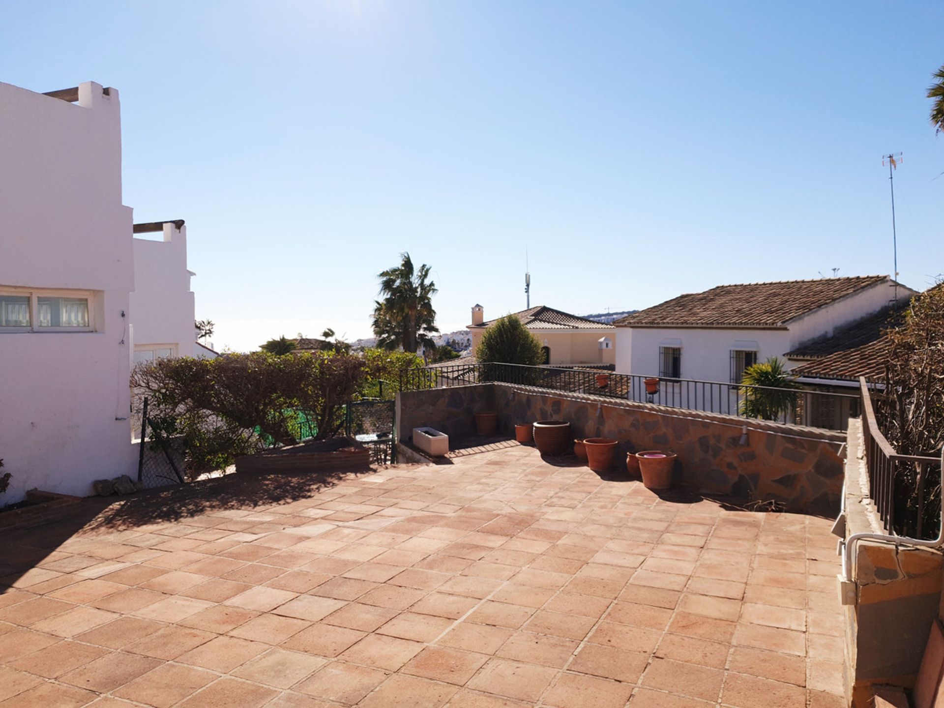 casa en Puerto de la Duquesa, Andalusia 11078235