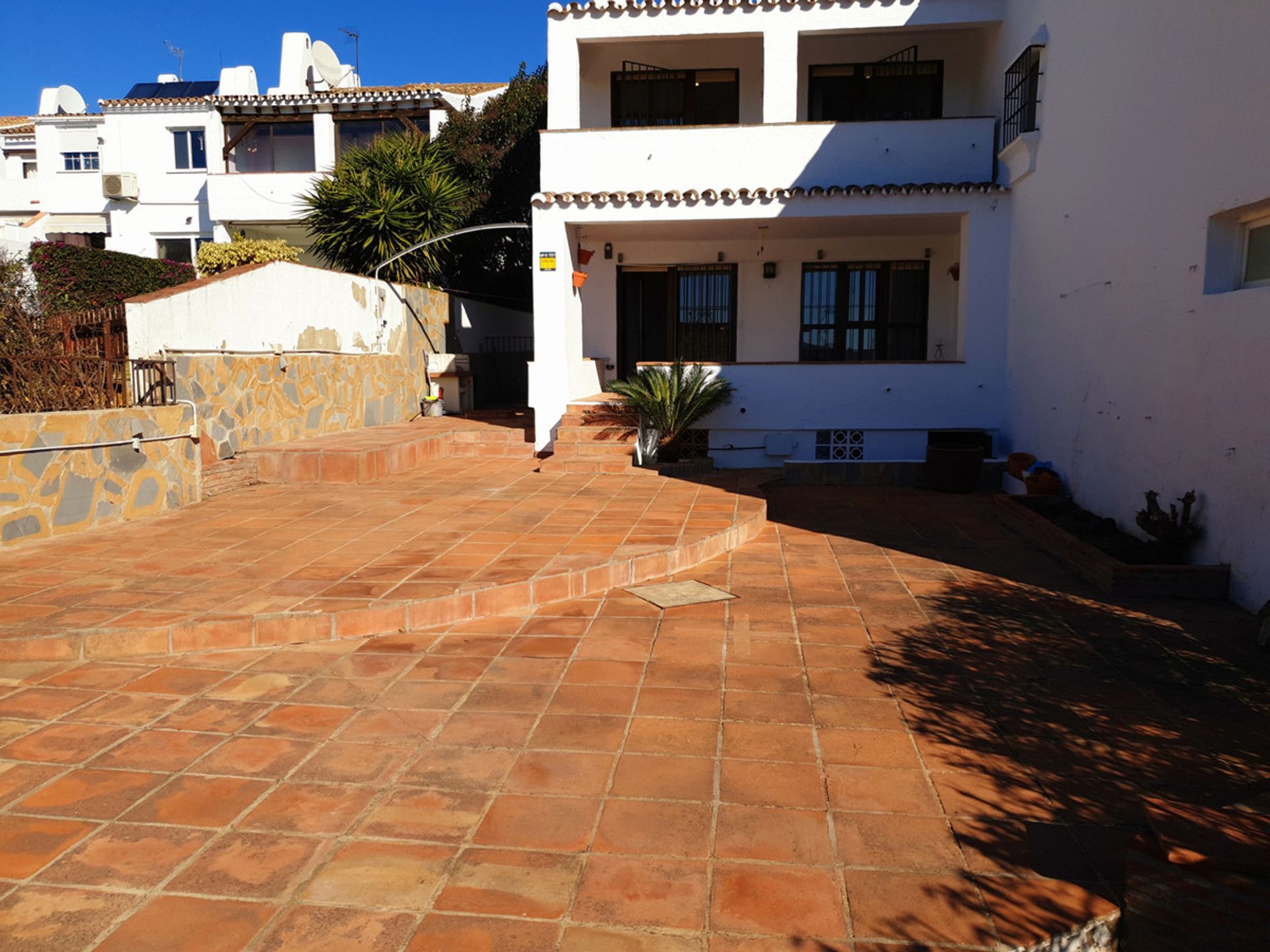 casa en Puerto de la Duquesa, Andalusia 11078235