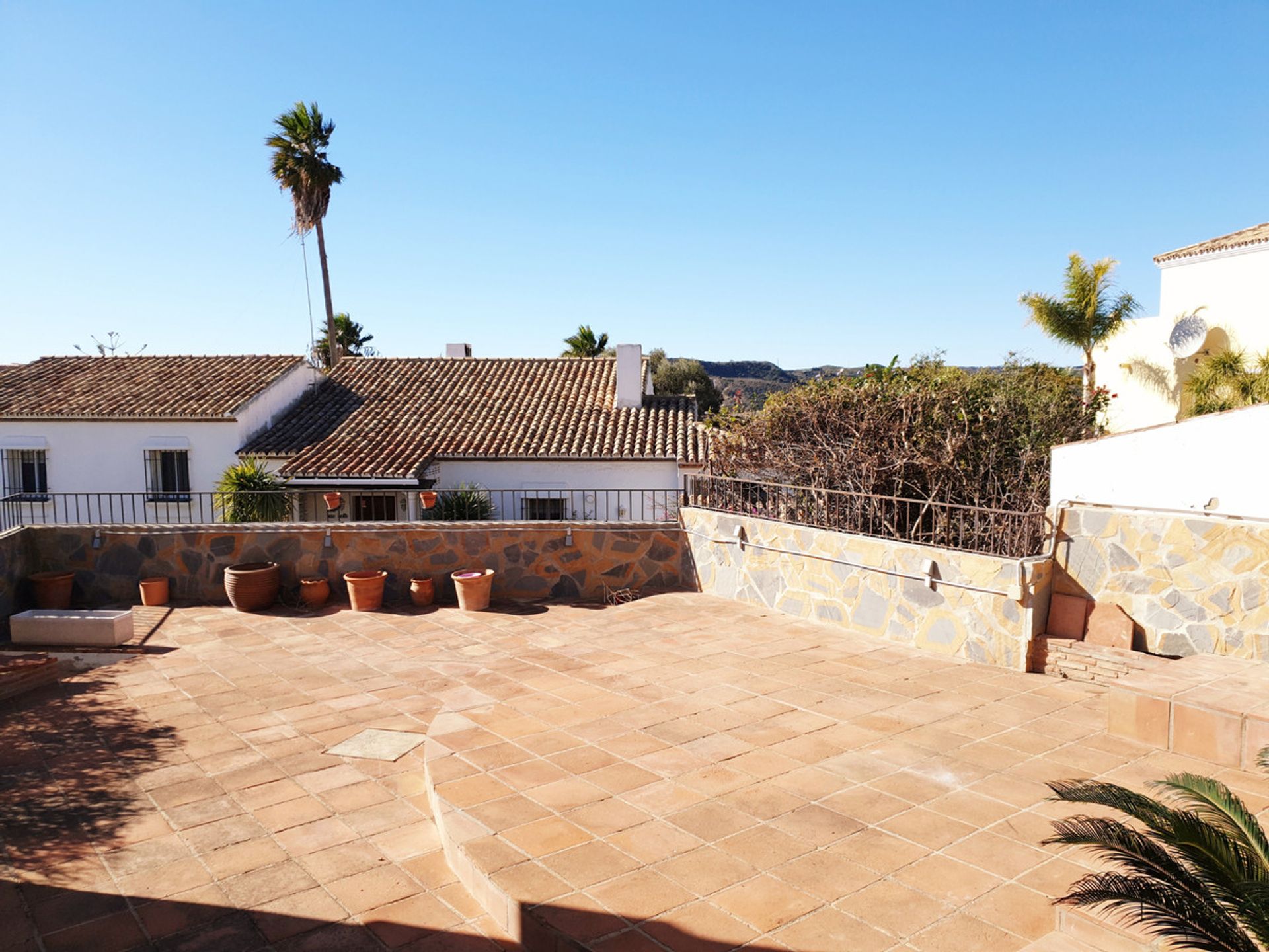 casa en Puerto de la Duquesa, Andalusia 11078235