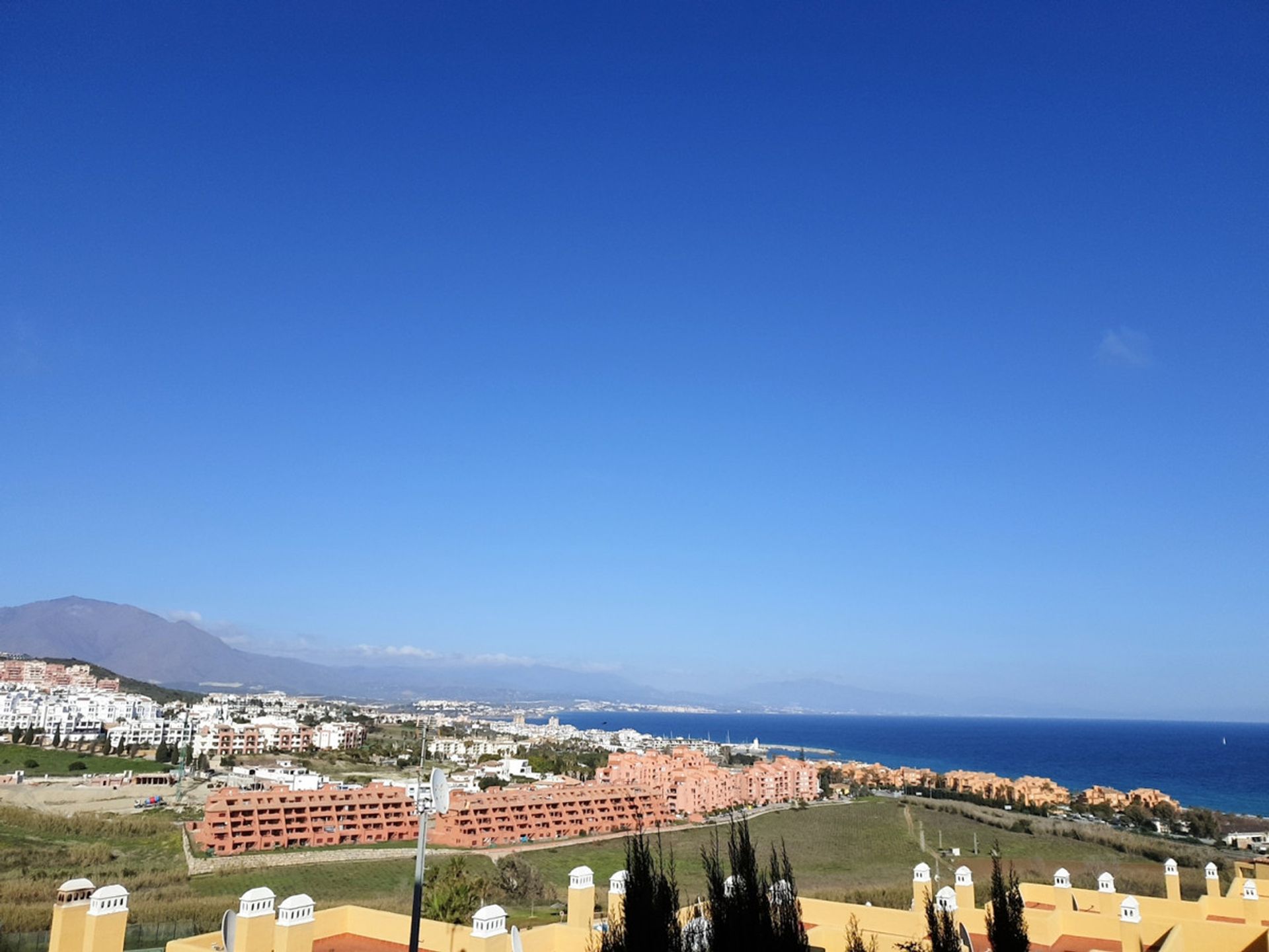 Condominium in Castillo de Sabinillas, Andalusia 11078236