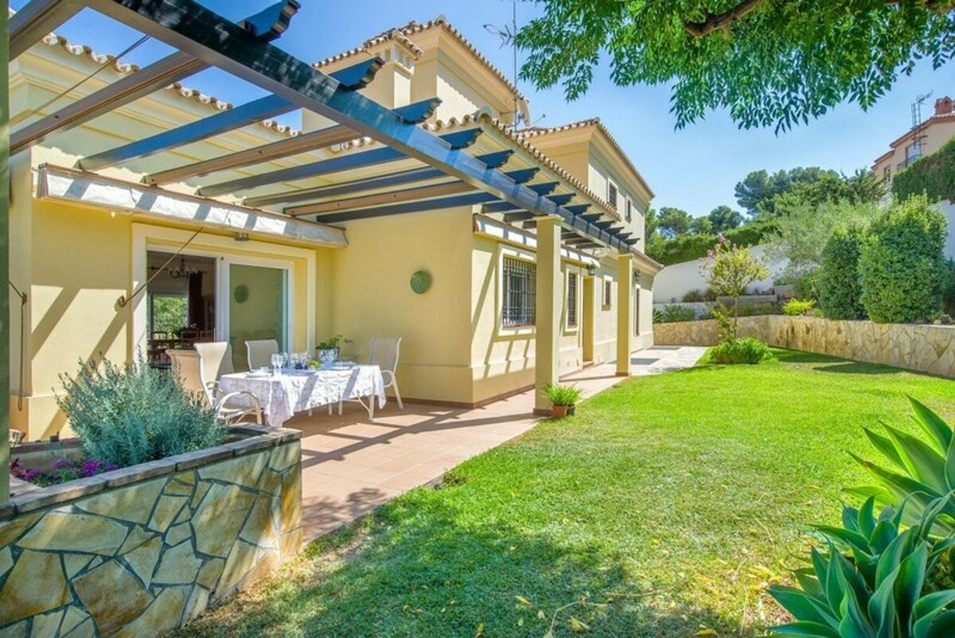 House in Alhaurín de la Torre, Andalucía 11078464