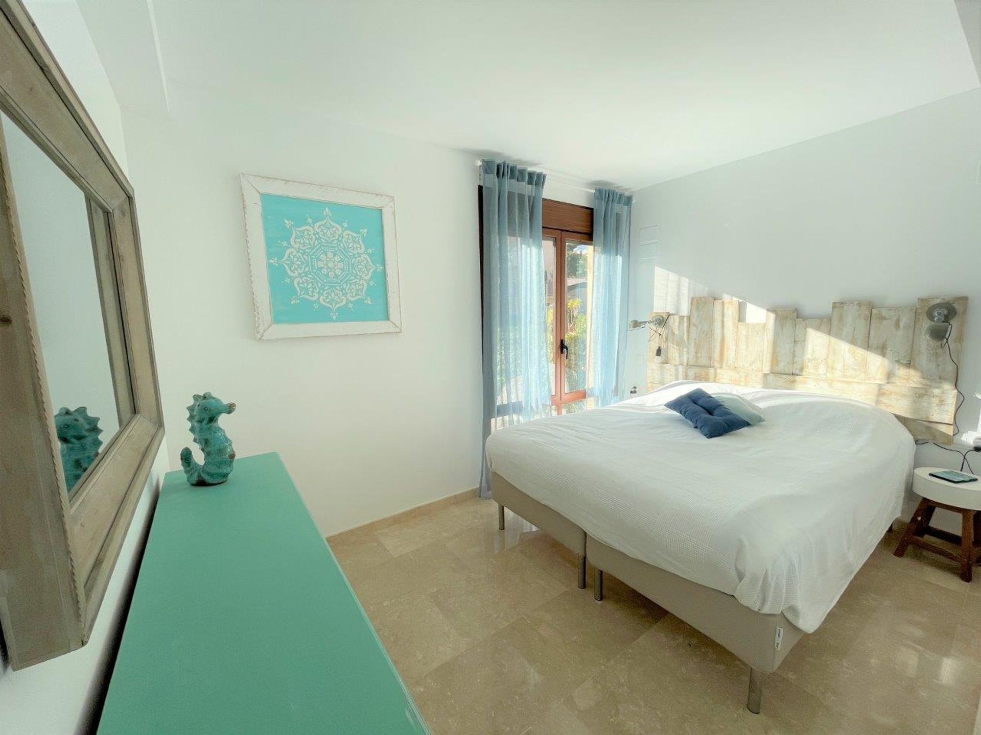 Condominium in Alicante, Valencian Community 11079714