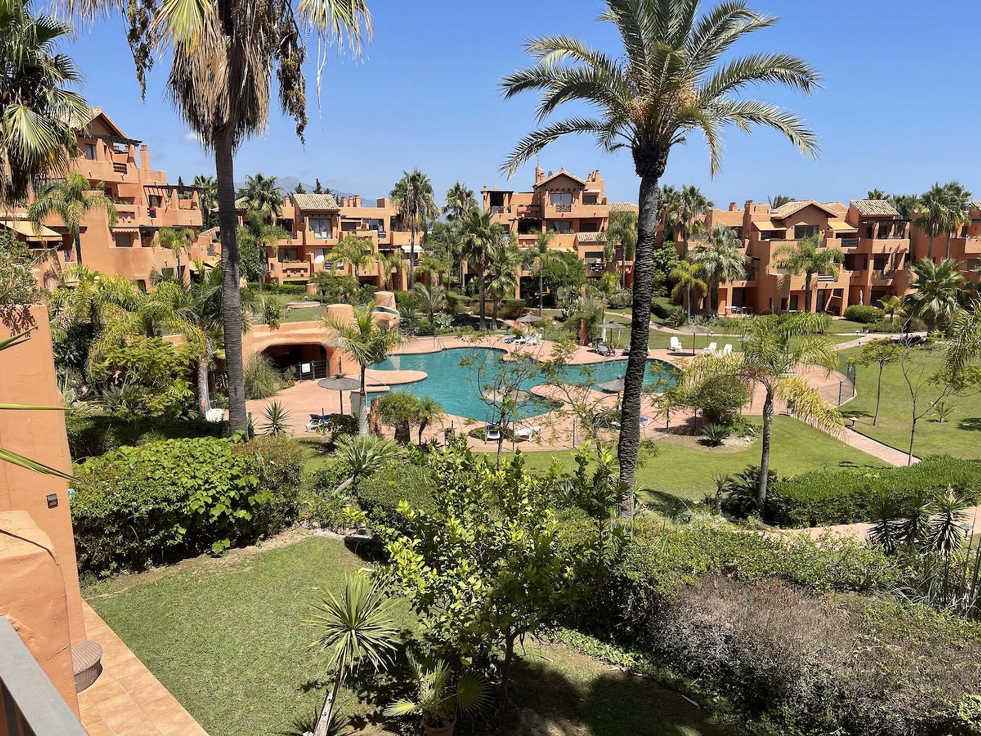 Condominium dans Estepona, Andalucía 11080402