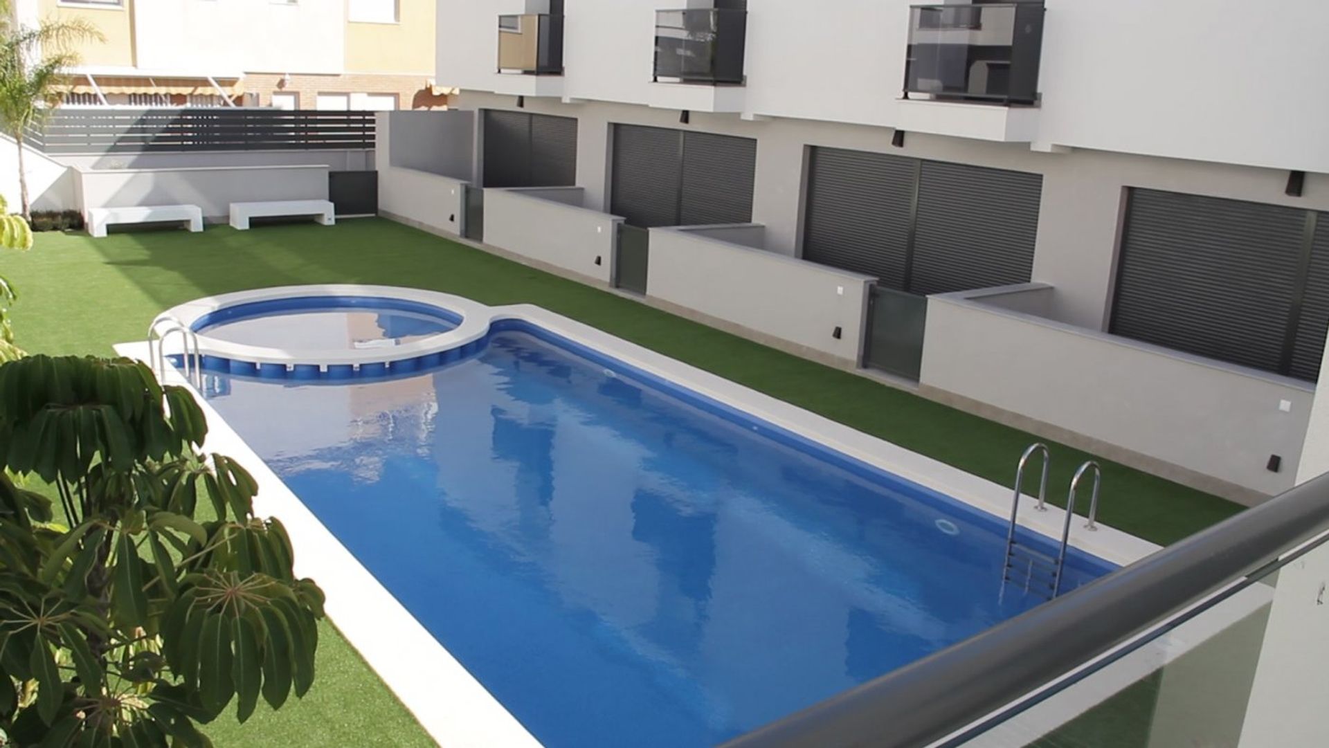 Condominio en Santa Pola, Comunidad Valenciana 11080745