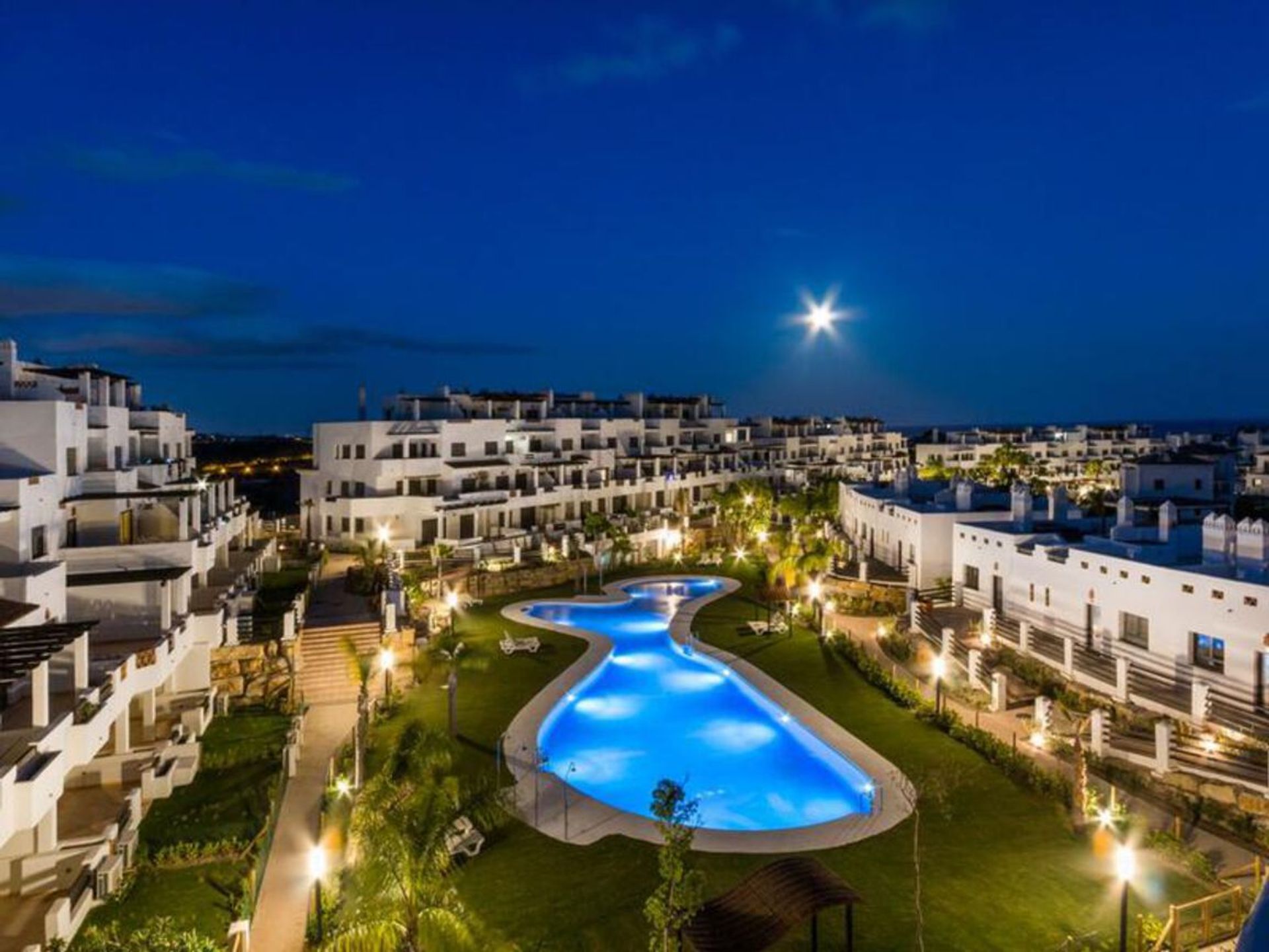 Condominio nel Estepona, Andalucía 11081922