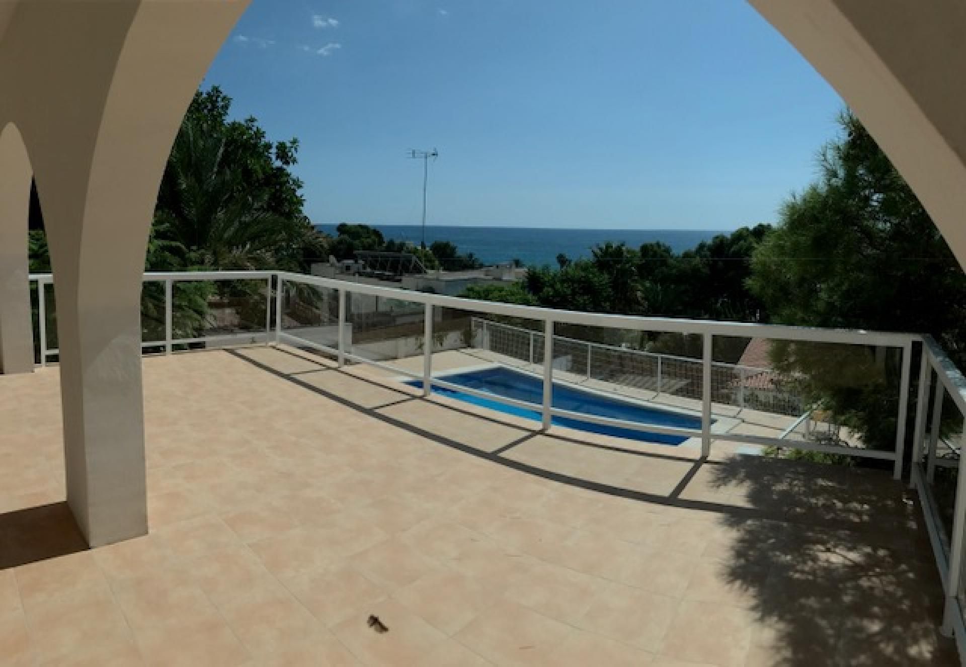 casa en El Campello, Comunidad Valenciana 11083948