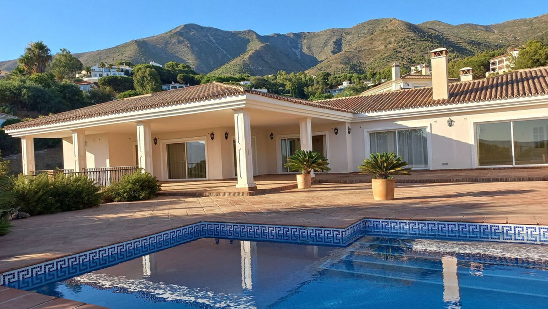 casa no Alhaurín el Grande, Andaluzia 11084388