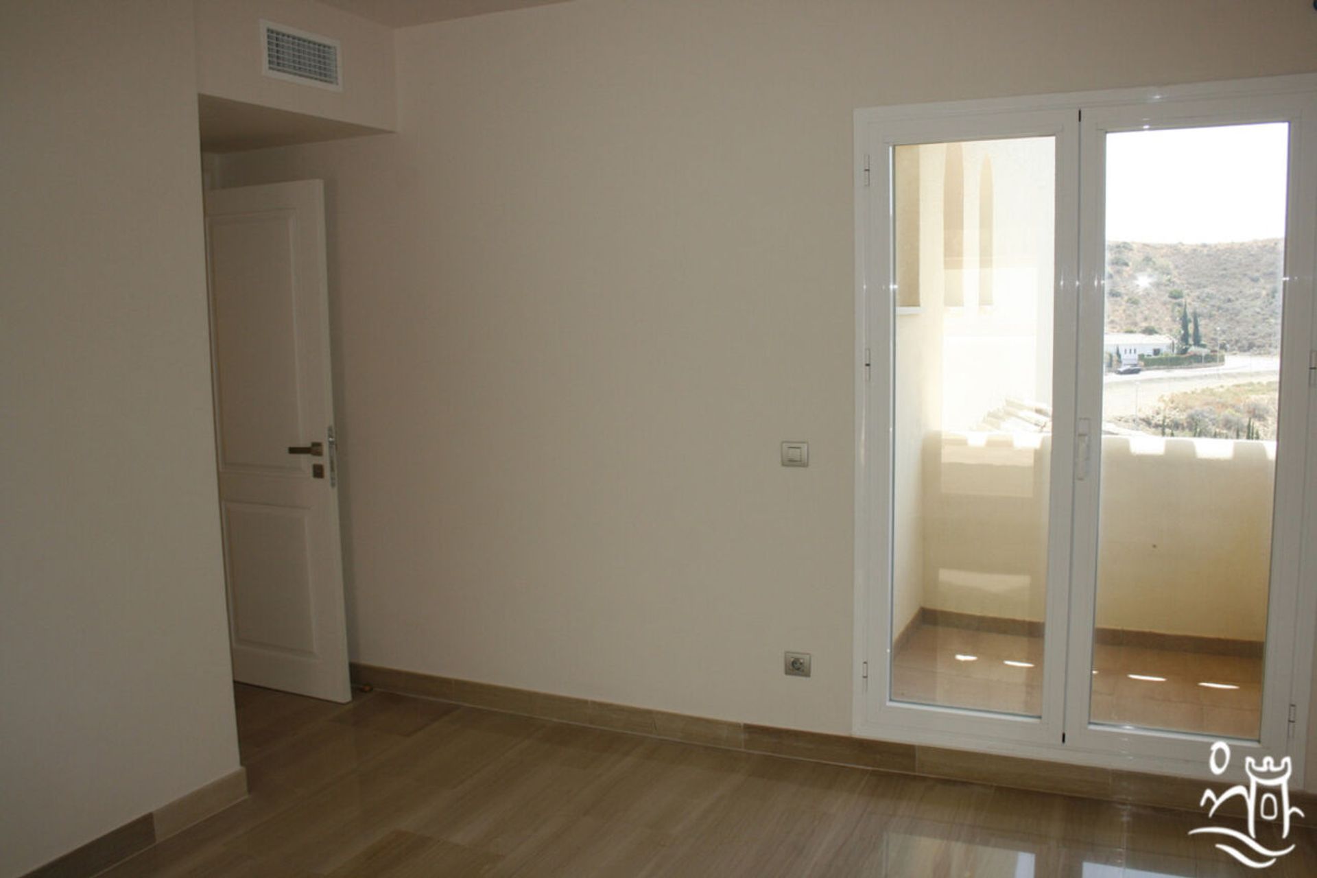 Condominium in Las Lagunas de Mijas, Andalucía 11086630