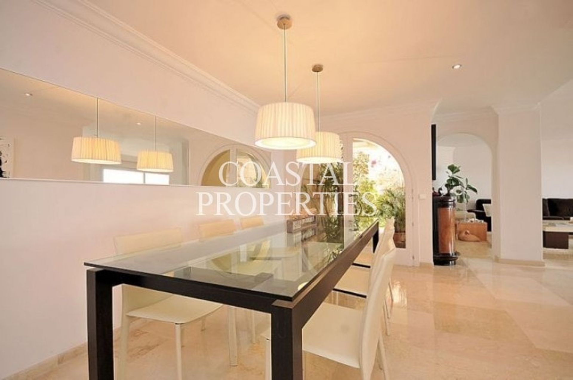 Condominium in La Bonanova, Balearic Islands 11087518