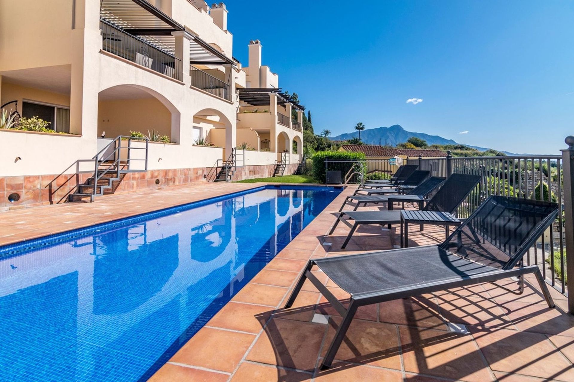 Condominio en Benahavís, Andalucía 11087994